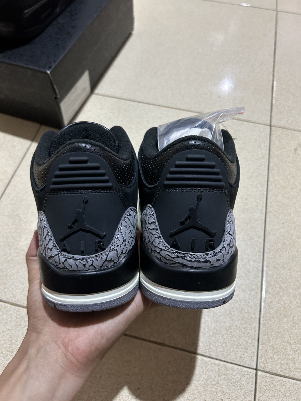 Jordan Brand air jordan 3 off noir Size US 8.5 / EU 41-42 - 4 Thumbnail