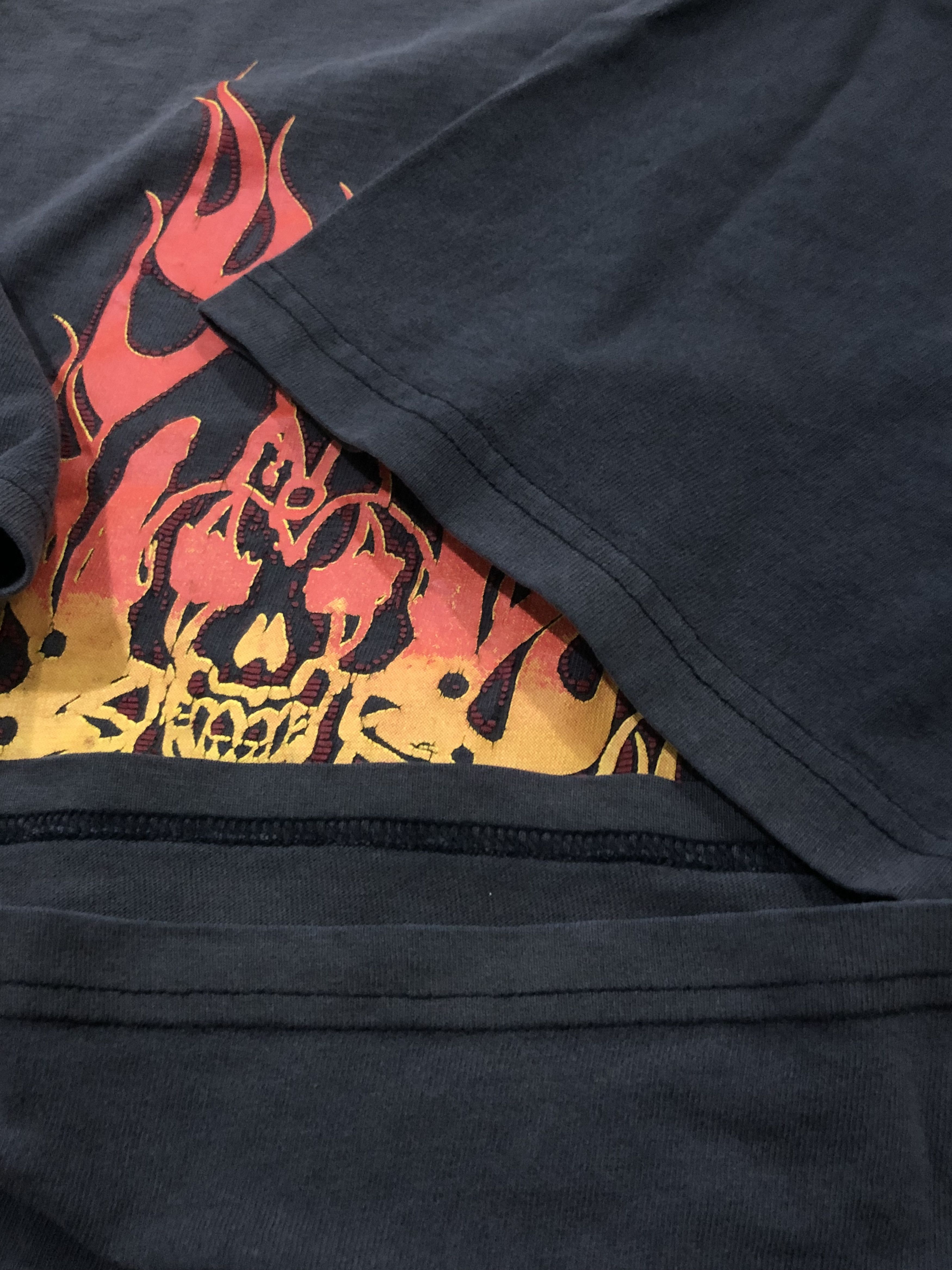 Vintage Vintage Worn 90s Skateboard Dragon Flame Tee Size US XL / EU 56 / 4 - 6 Thumbnail