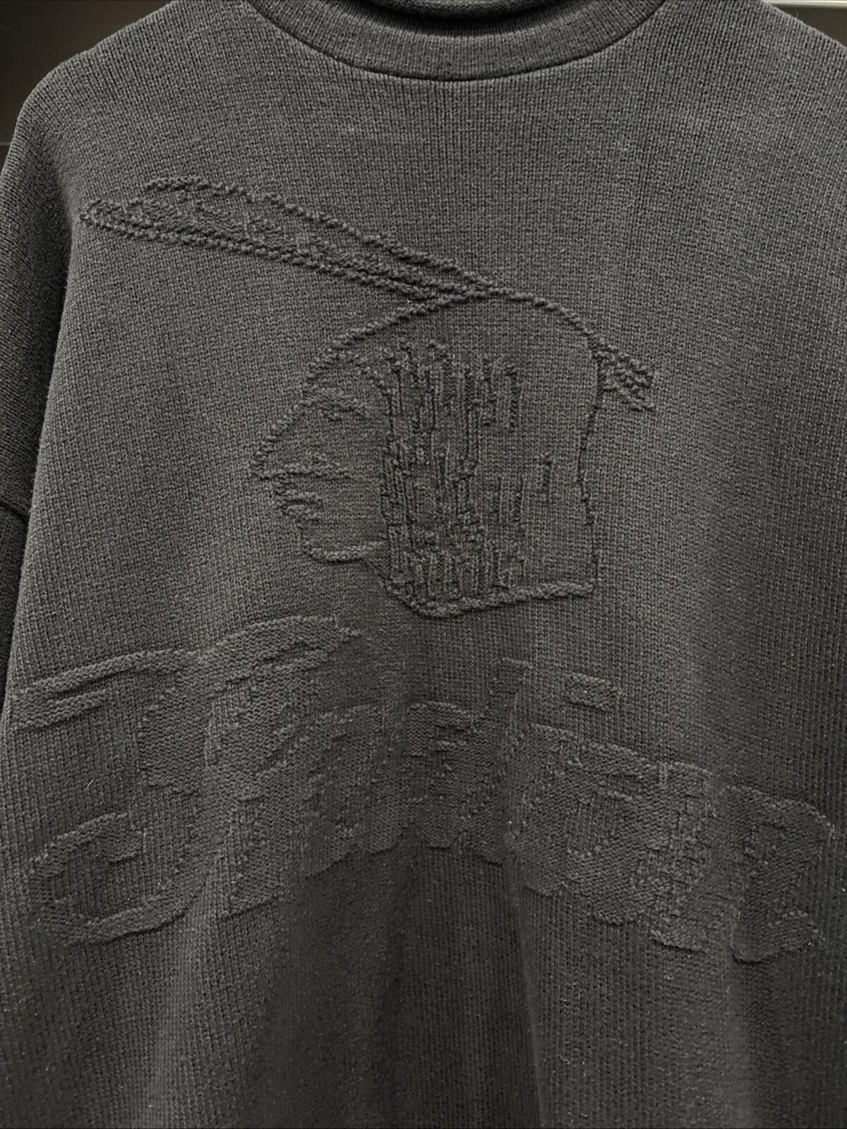 Salem Sportswear Vintage Canada 90s Black Indian Sportswear Crewneck Sweater Size US L / EU 52-54 / 3 - 2 Thumbnail