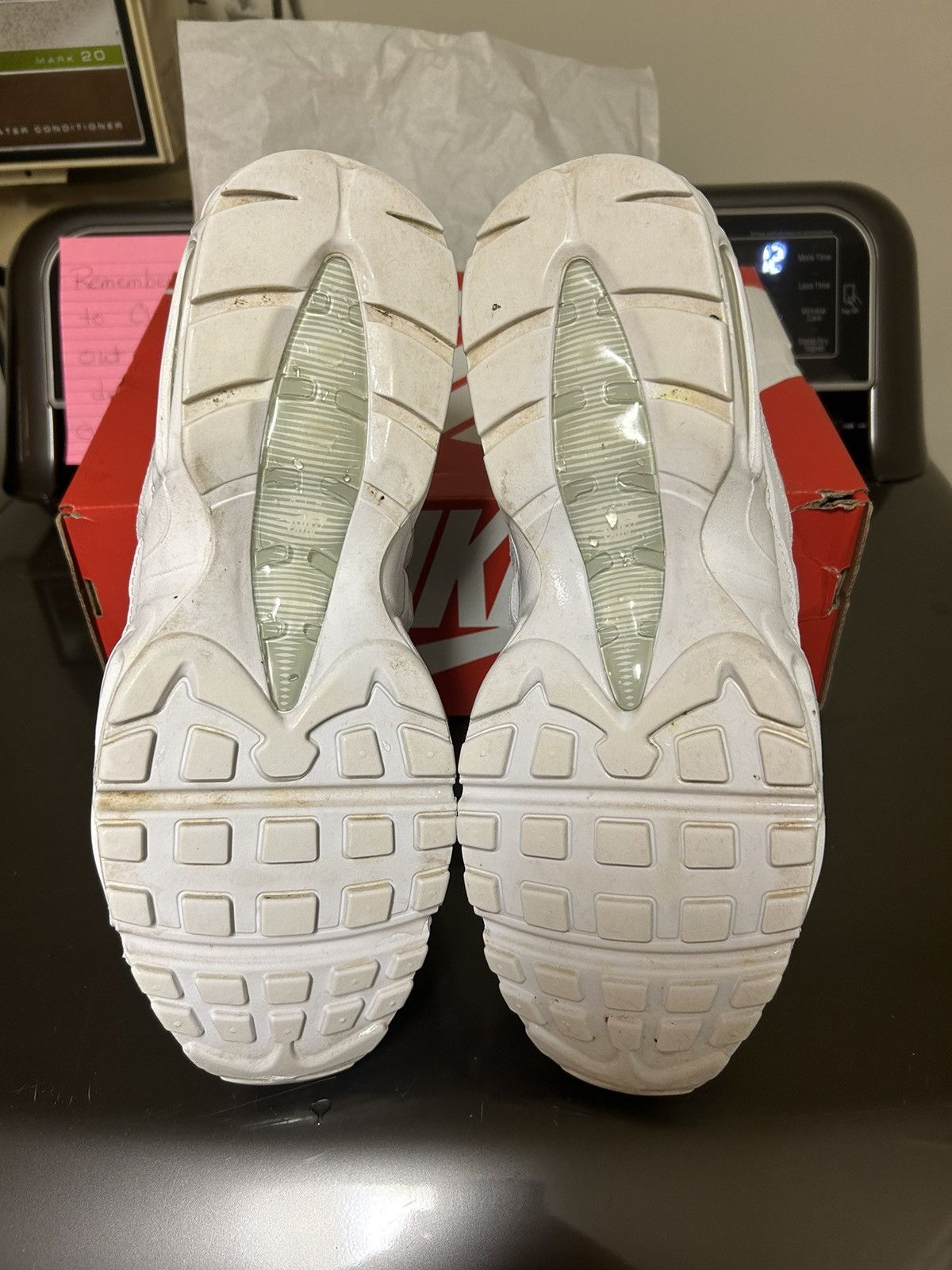 Nike Nike Air Max 95 Essential Size US 10 / EU 43 - 3 Thumbnail