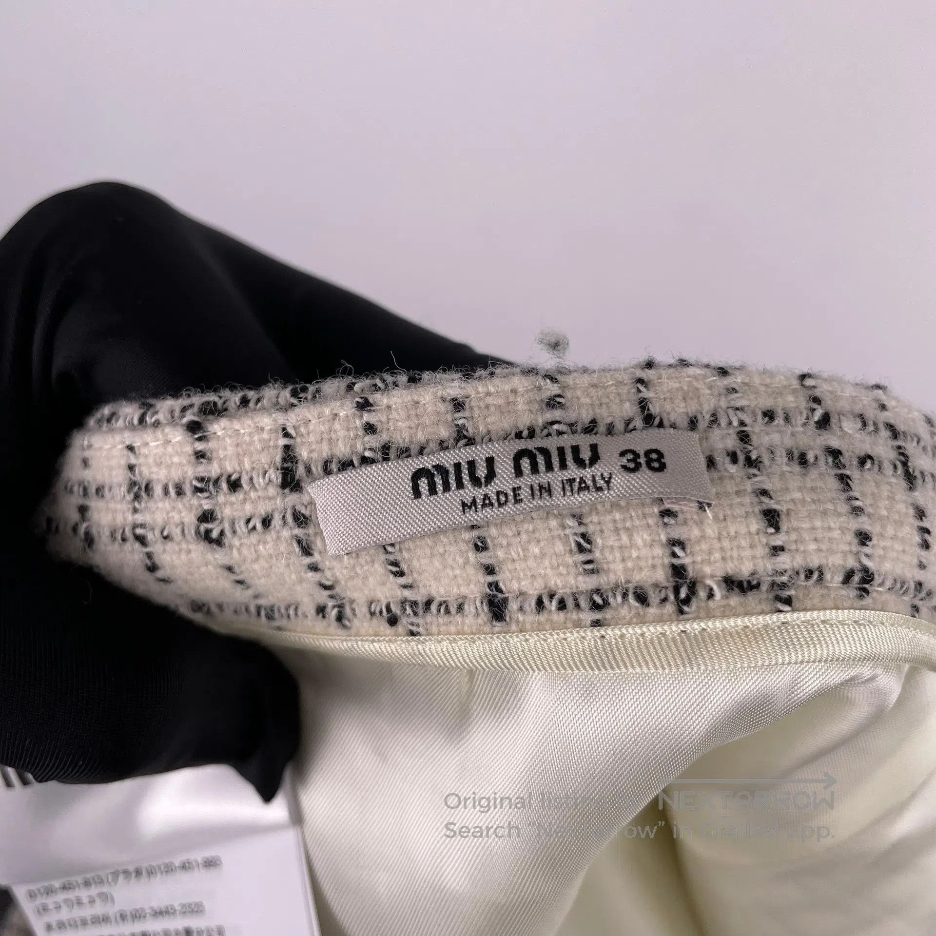 Miu Miu Miu Miu Ivory white tweed pearl button checkered short ski Size 37" - 8 Thumbnail