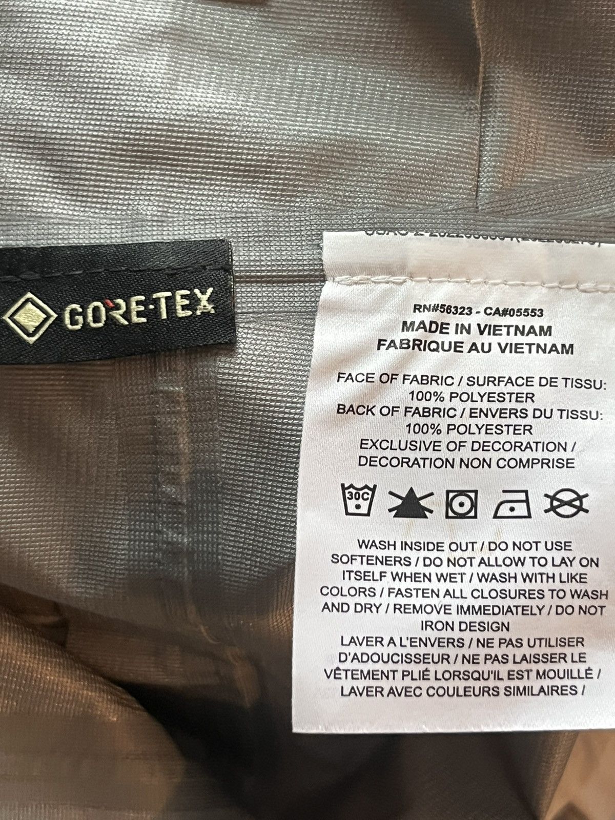 Nike Nike ACG Gore-Tex ADV Jacket (FV8641-104) Men’s Size XL Size US XL / EU 56 / 4 - 9 Thumbnail