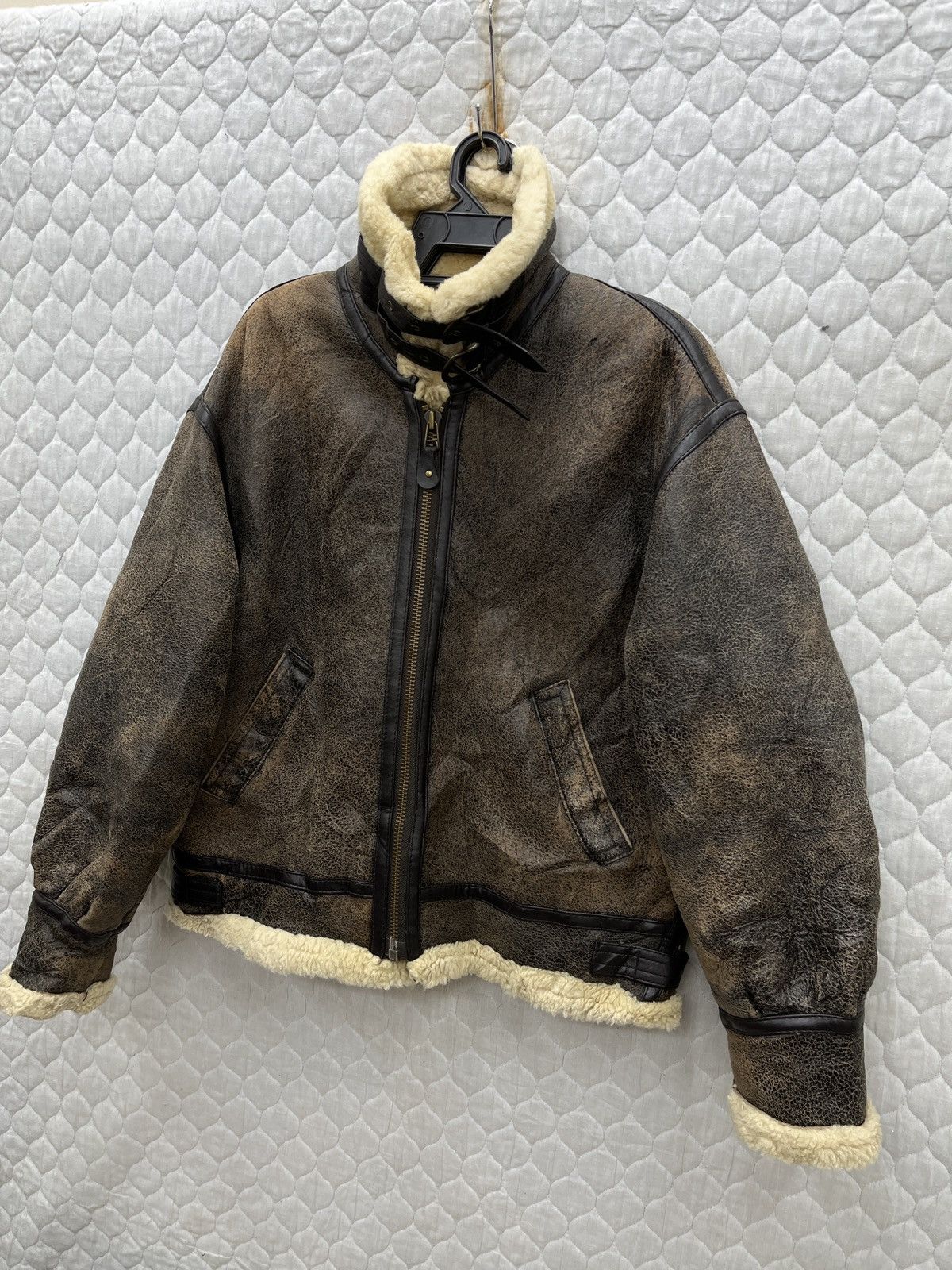 Genuine Leather 🔥🔥🔥STEALS VTG B3 US ARMY MILITARY SHEEPSKIN JACKET Size US M / EU 48-50 / 2 - 2 Thumbnail