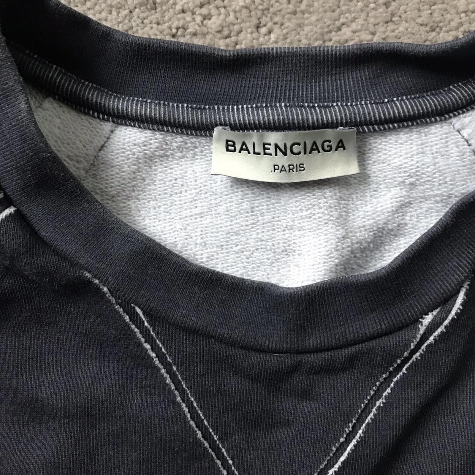 Balenciaga Balenciaga Crewneck Jumper Sweater Sweatshirt Size US S / EU 44-46 / 1 - 3 Thumbnail