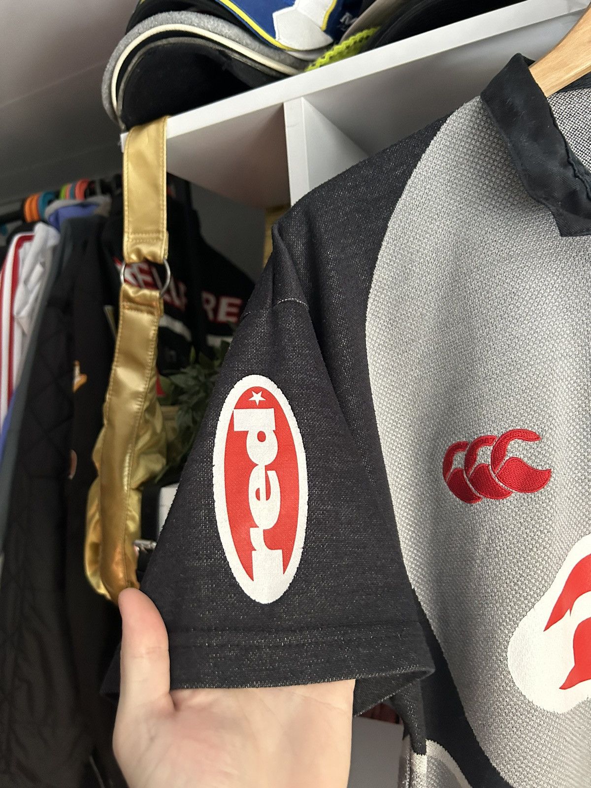 Canterbury of New Zealand Sharks South Africa Canterbury of New Zealand Rugby Jersey Size US M / EU 48-50 / 2 - 5 Thumbnail