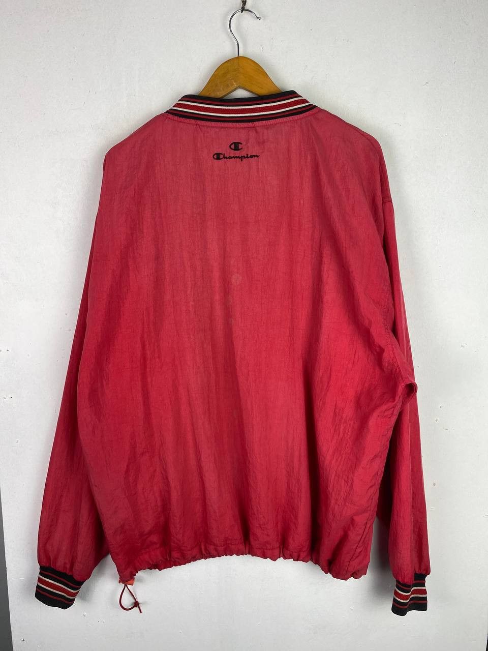 Champion vintage champion v neck nylon pullover nice design Size US L / EU 52-54 / 3 - 8 Thumbnail