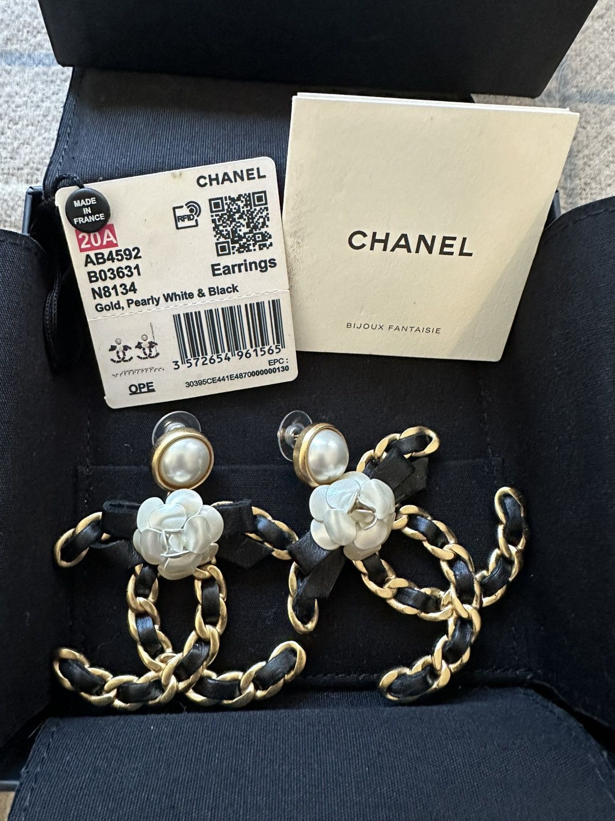 Chanel Chanel 20A Camellia Double C earrings Size ONE SIZE - 3 Thumbnail