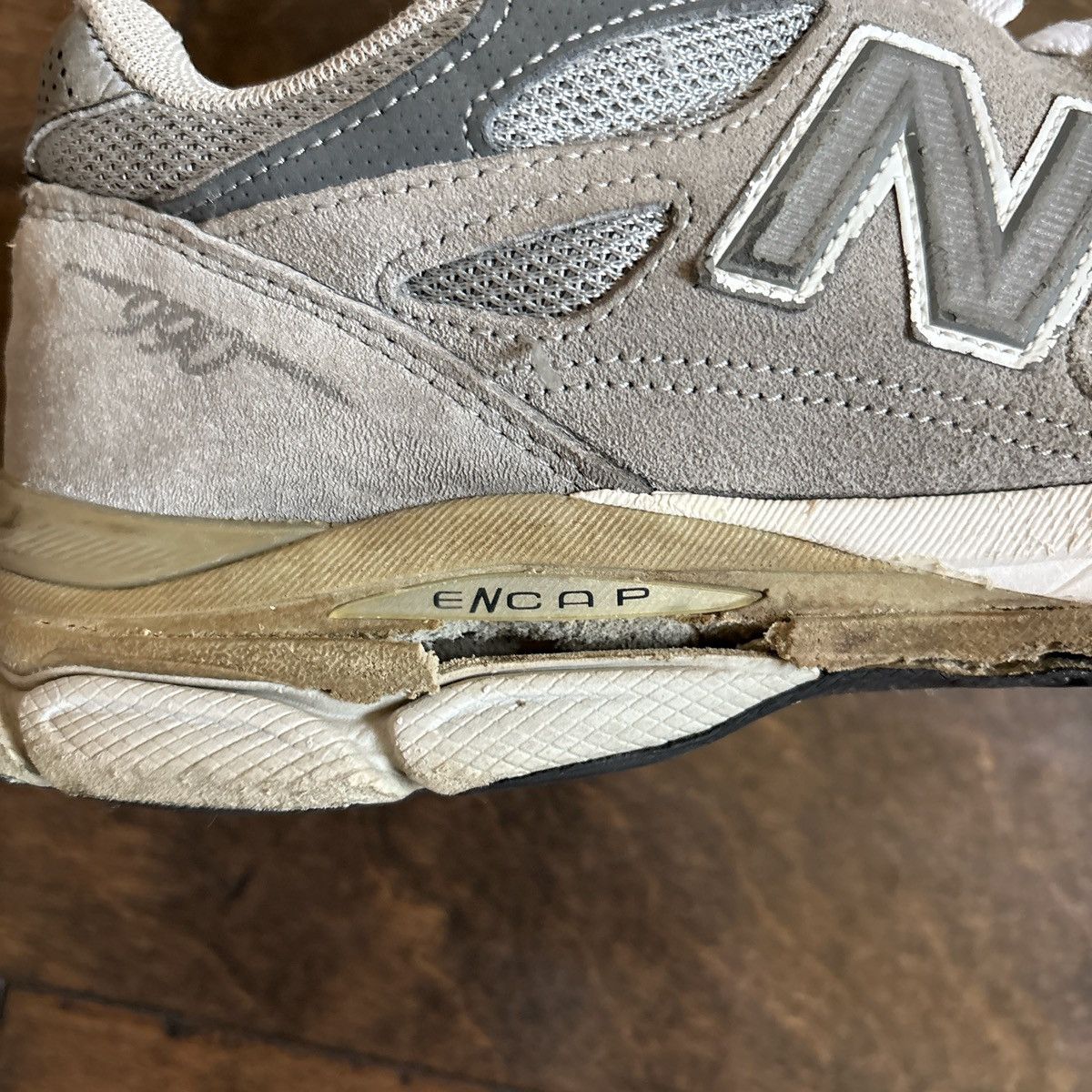 New Balance New Balance Trainers 990v3 Size US 10 / EU 43 - 4 Thumbnail
