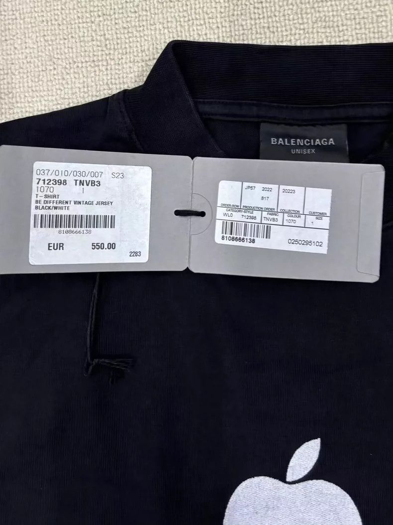 Balenciaga Balenciaga Be Different Graphic TShirt-2505 Size US S / EU 44-46 / 1 - 4 Thumbnail