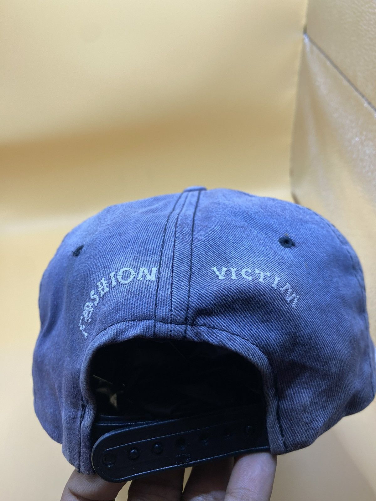 Fashion Victim 1990s FASHION VICTIM “GET A JOB” SKULL DISTRESSED FADED CAP Size ONE SIZE - 3 Thumbnail