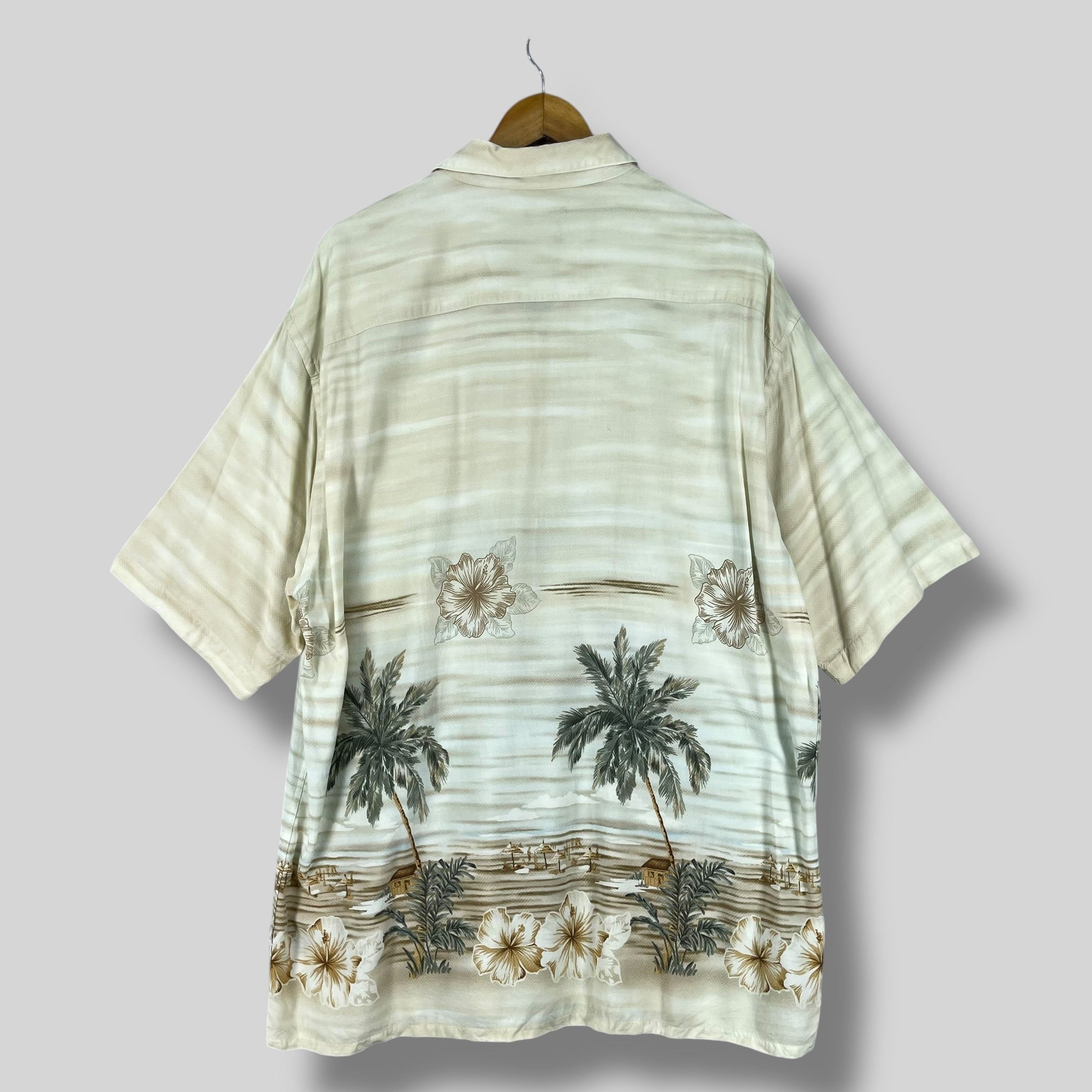 Vintage Vintage St John's Bay Island Beach Motive Hawaii Shirt Size US XL / EU 56 / 4 - 7 Thumbnail