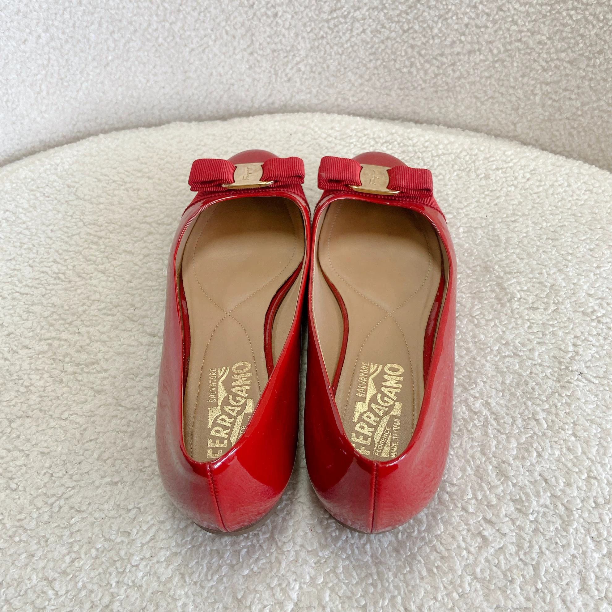 Salvatore Ferragamo Ferragamo Red Patent Leather Flats 37.5 0991 Size US 7 / IT 37 - 3 Thumbnail