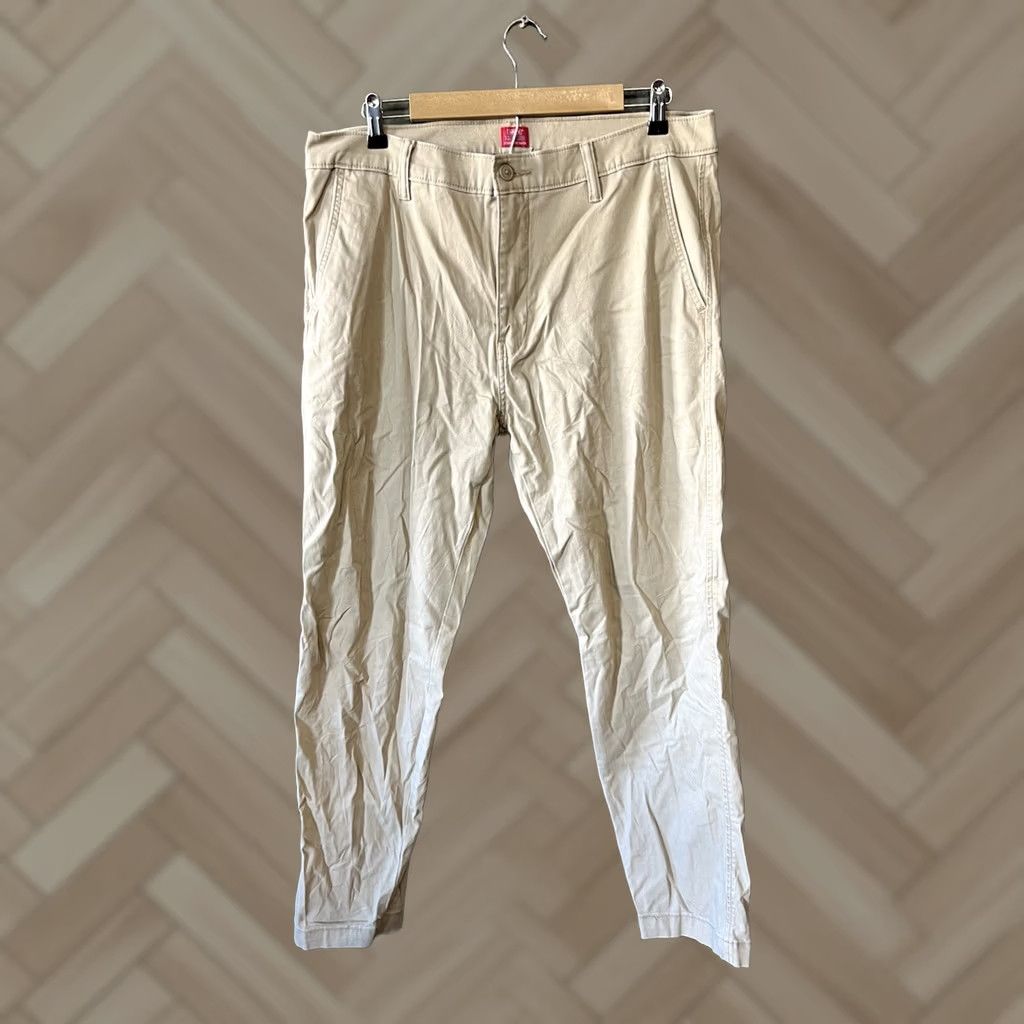 Levi's Levis Chinos Mens Khaki Straight Leg Pats Tapered 36 x 32 Beige Jeans Size US 36 / EU 52 - 1 Thumbnail