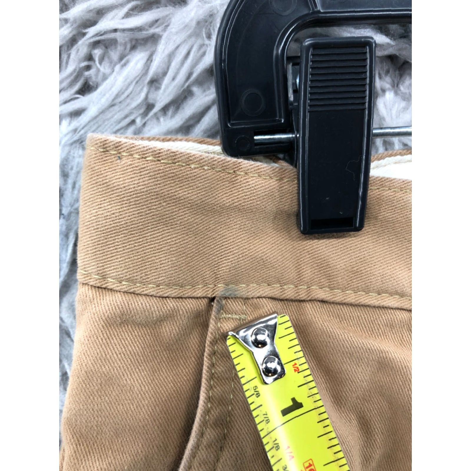 Eddie Bauer Eddie Bauer Chino Shorts Mens 33 Mid Beige Medium Wash Regular 5-Pocket Logo Pockets Knit Cotton Blend Flat Front Belt Loops Inseam 10in Casual Mens Size US 33 - 5 Thumbnail