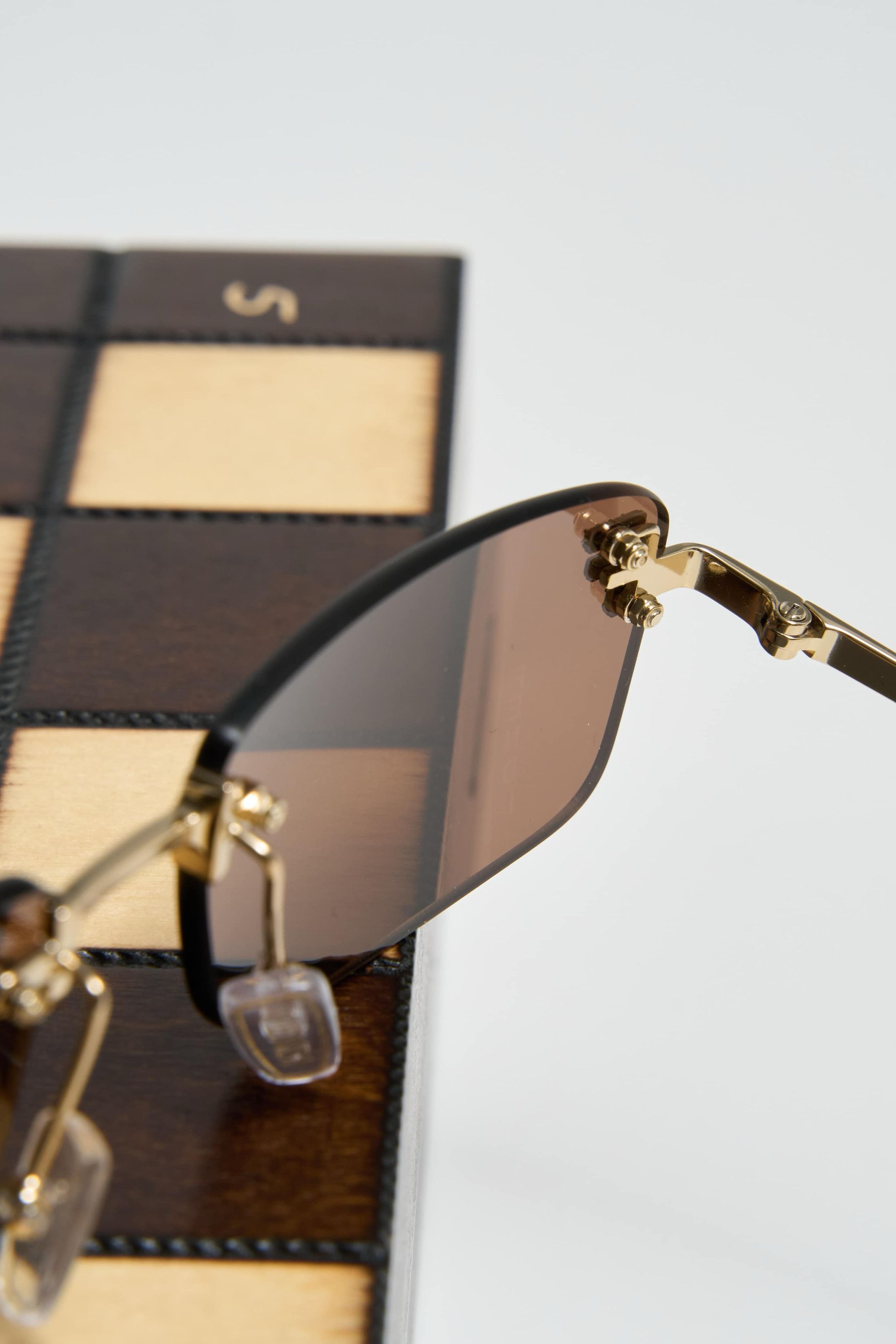 Fendi FENDI FE4172US SUNGLASSES Size ONE SIZE - 4 Thumbnail