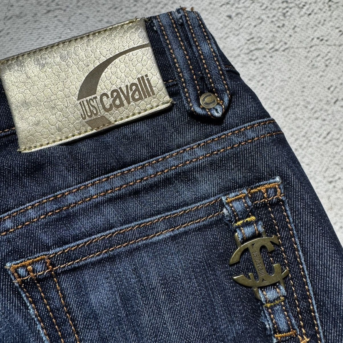 Just Cavalli just cavalli boot cut jeans with big metal logo luxury Size 27" / US 4 / IT 40 - 3 Thumbnail