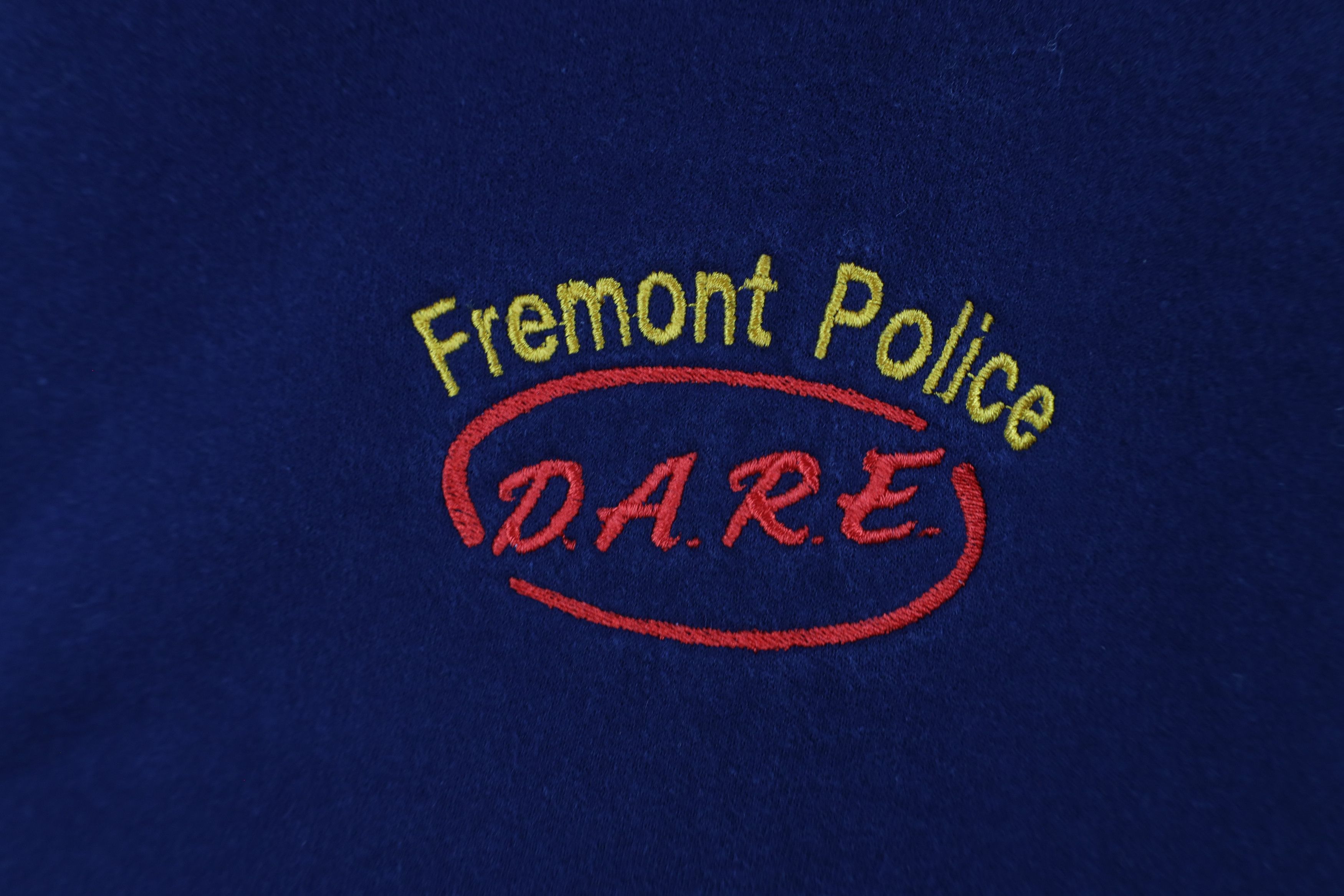 Vintage Vintage 90s Spell Fremont Police Dare Drug Sweatshirt Blue Size US L / EU 52-54 / 3 - 4 Thumbnail