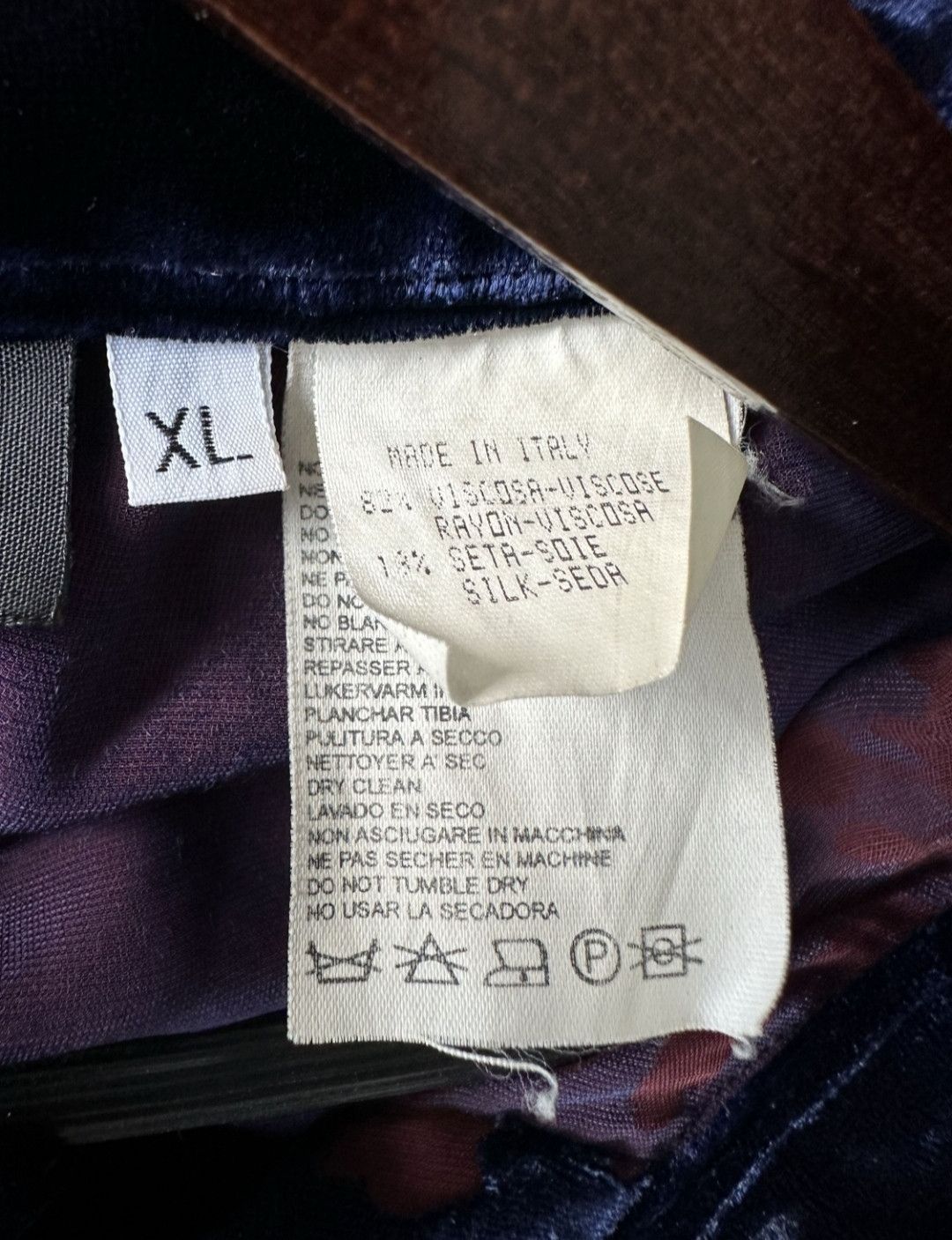 Versace Vintage Versace V2 Velour Shirt Silk Mesh Floral Pattern Size US XL / EU 56 / 4 - 4 Thumbnail