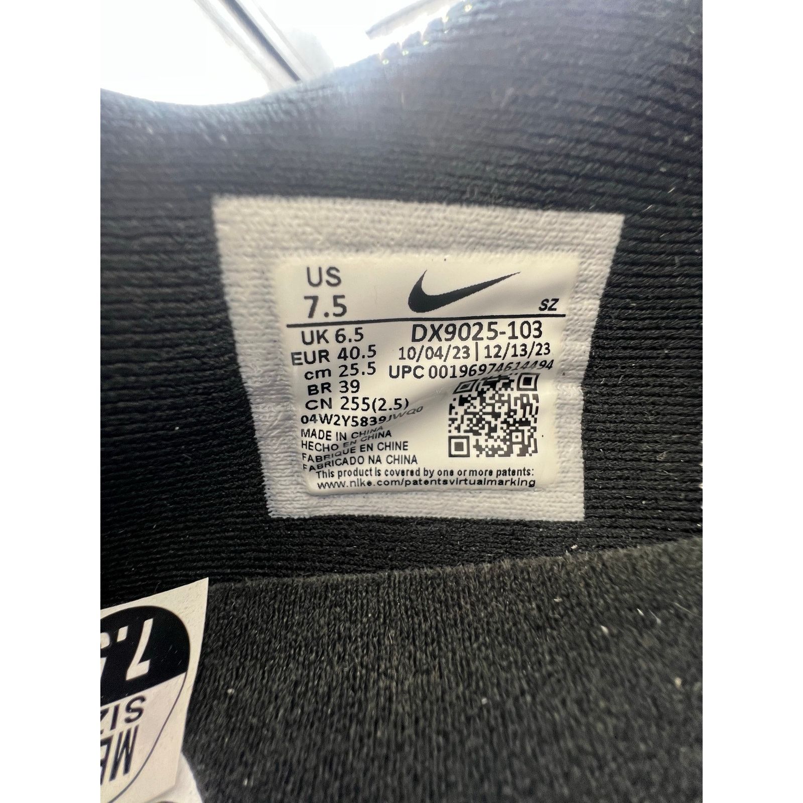 Nike Nike Air Zoom Victory Tour 3 Wide ‘White Black’ size 7.5 men Size US 7.5 / EU 40-41 - 6 Thumbnail