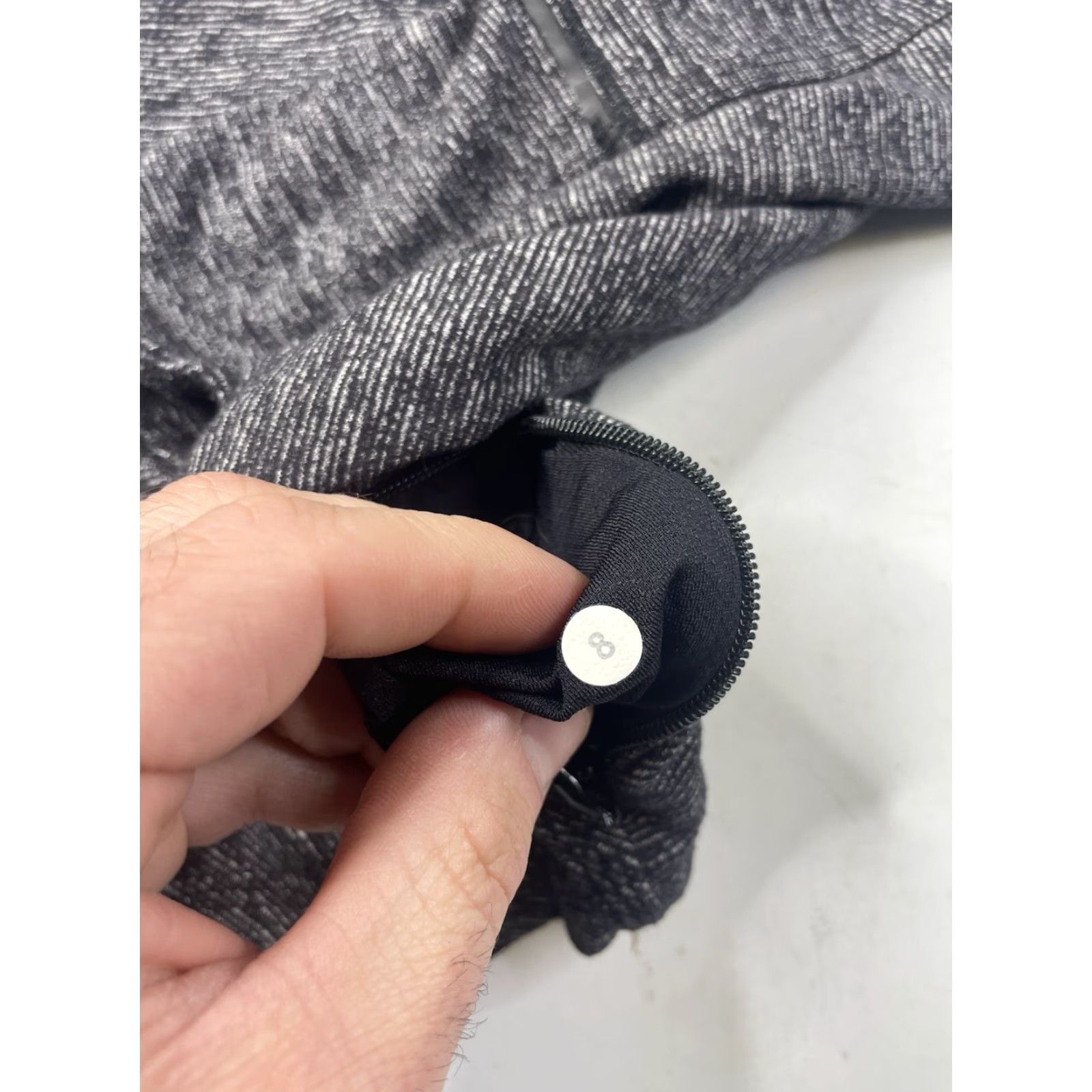 Lululemon Lululemon Athletica Long Sleeve Shirt Womens Size 8 Heathered Gray Black Size M / US 6-8 / IT 42-44 - 4 Thumbnail