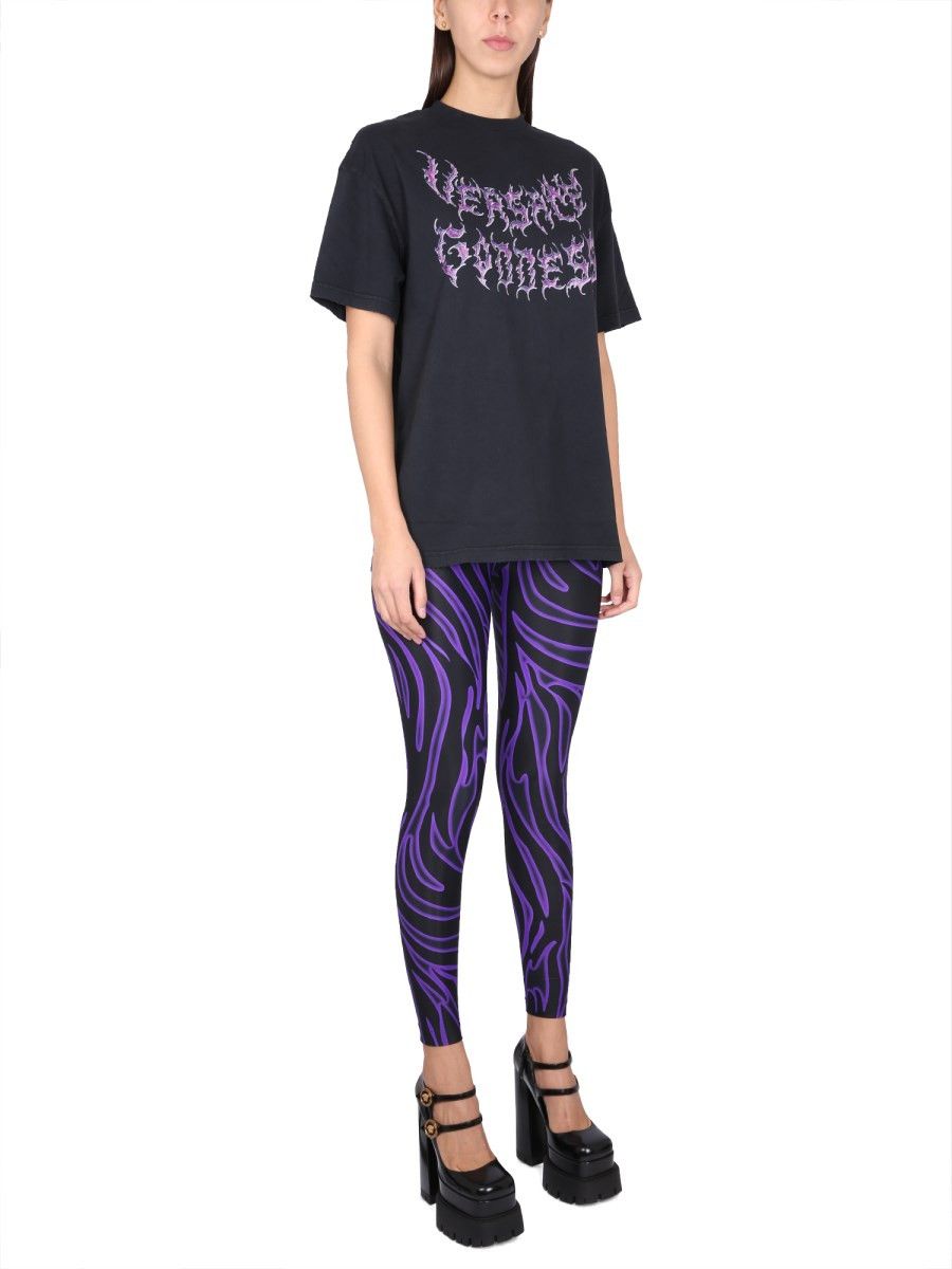 Versace o1y0226 Logo Crewneck T-Shirt in Black Size XS / US 0-2 / IT 36-38 - 2 Thumbnail