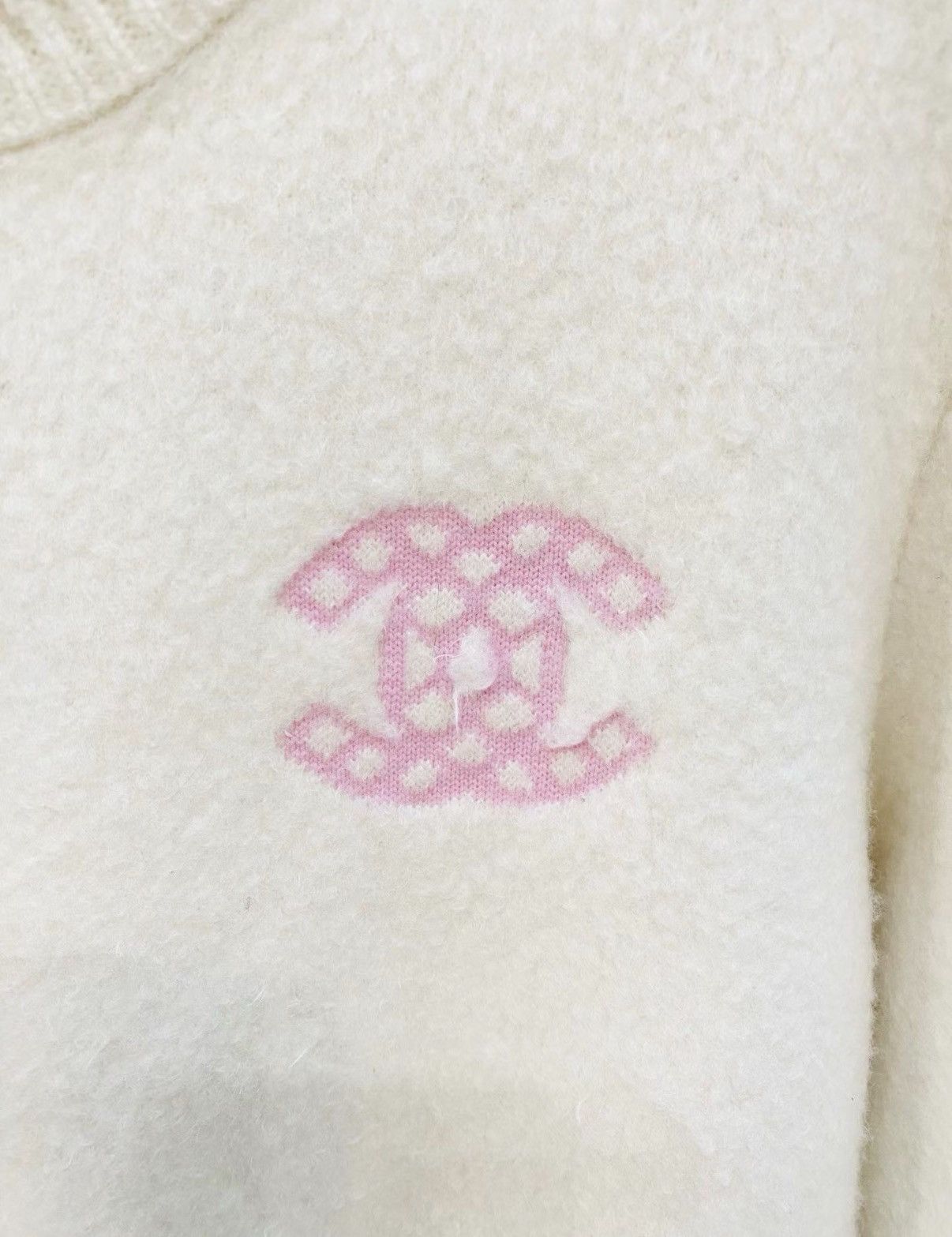 Chanel Chanel Ski Collection cashmere cardigan J33 Size S / US 4 / IT 40 - 5 Thumbnail