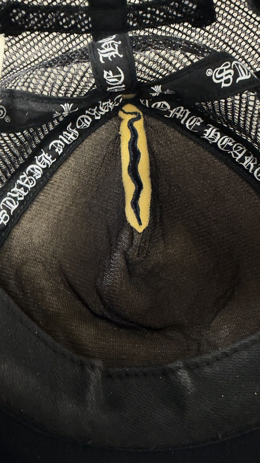 Chrome Hearts RARE!!Chrome Hearts Dover Street Market Trucker Hat Size ONE SIZE - 10 Thumbnail