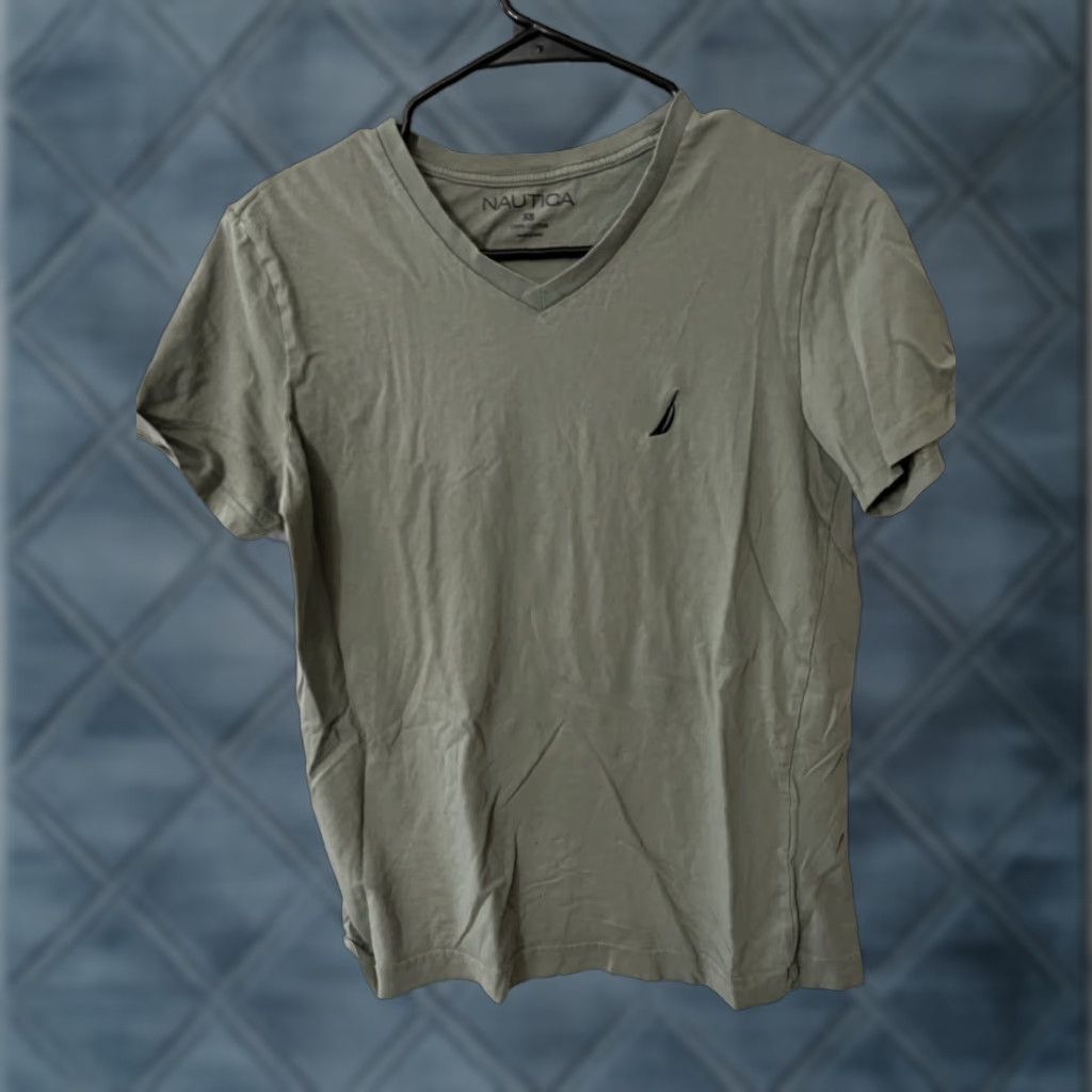 Nautica Nautica Solid Shirt Men XS Green V-Neck Tee Short Sleeve Logo Regular Size Cotton Blend Lightweight T-Shirt - Mens Size US XS / EU 42 / 0 - 1 Thumbnail