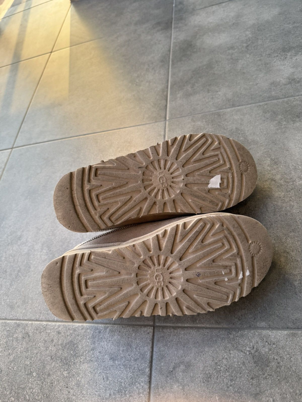 Ugg Ugg Tazz Slippers Size US 11 / IT 41 - 8 Thumbnail