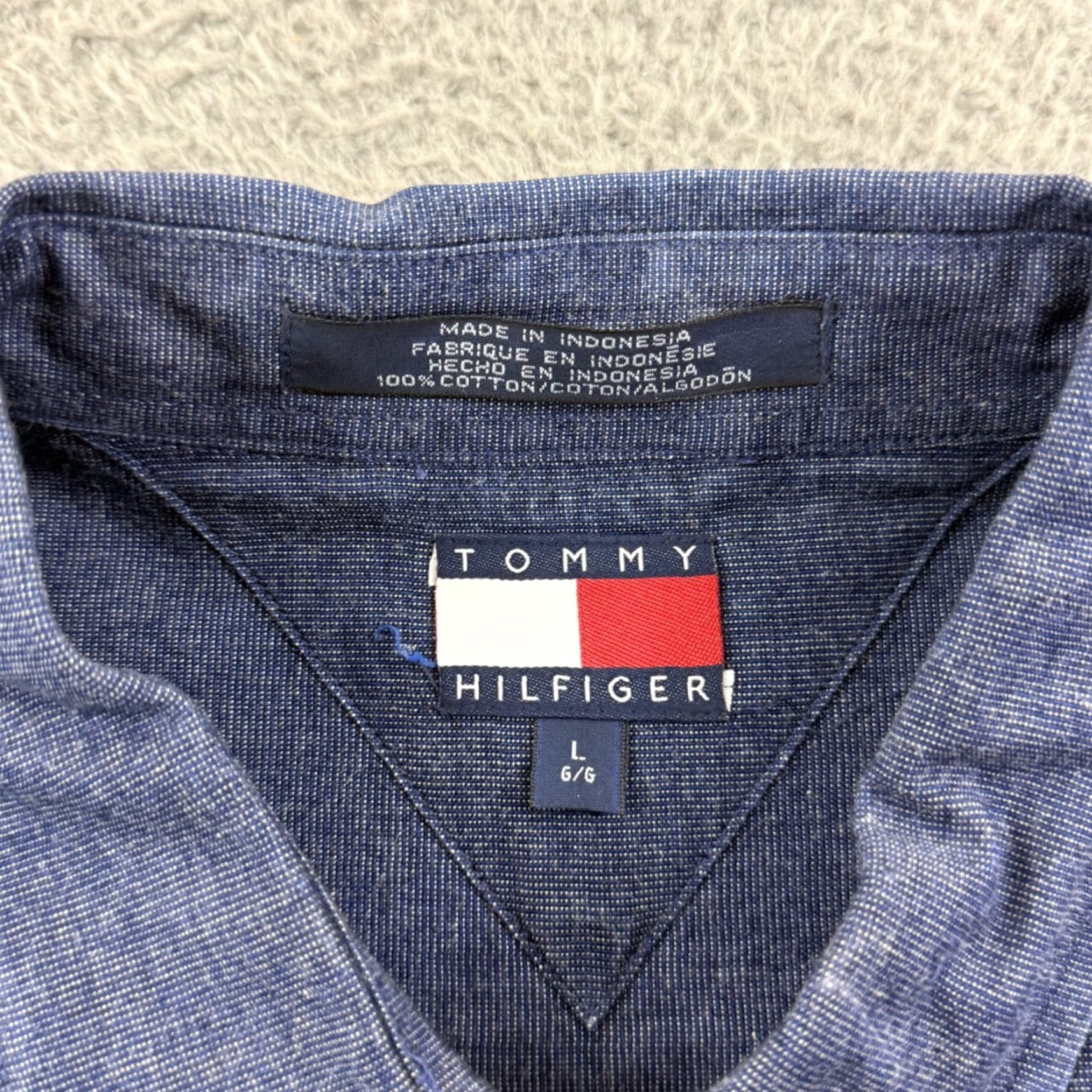 Tommy Hilfiger VINTAGE Tommy Hilfiger Shirt Mens Large Blue Casual Button Up Long Sleeve Preppy Size US L / EU 52-54 / 3 - 6 Thumbnail
