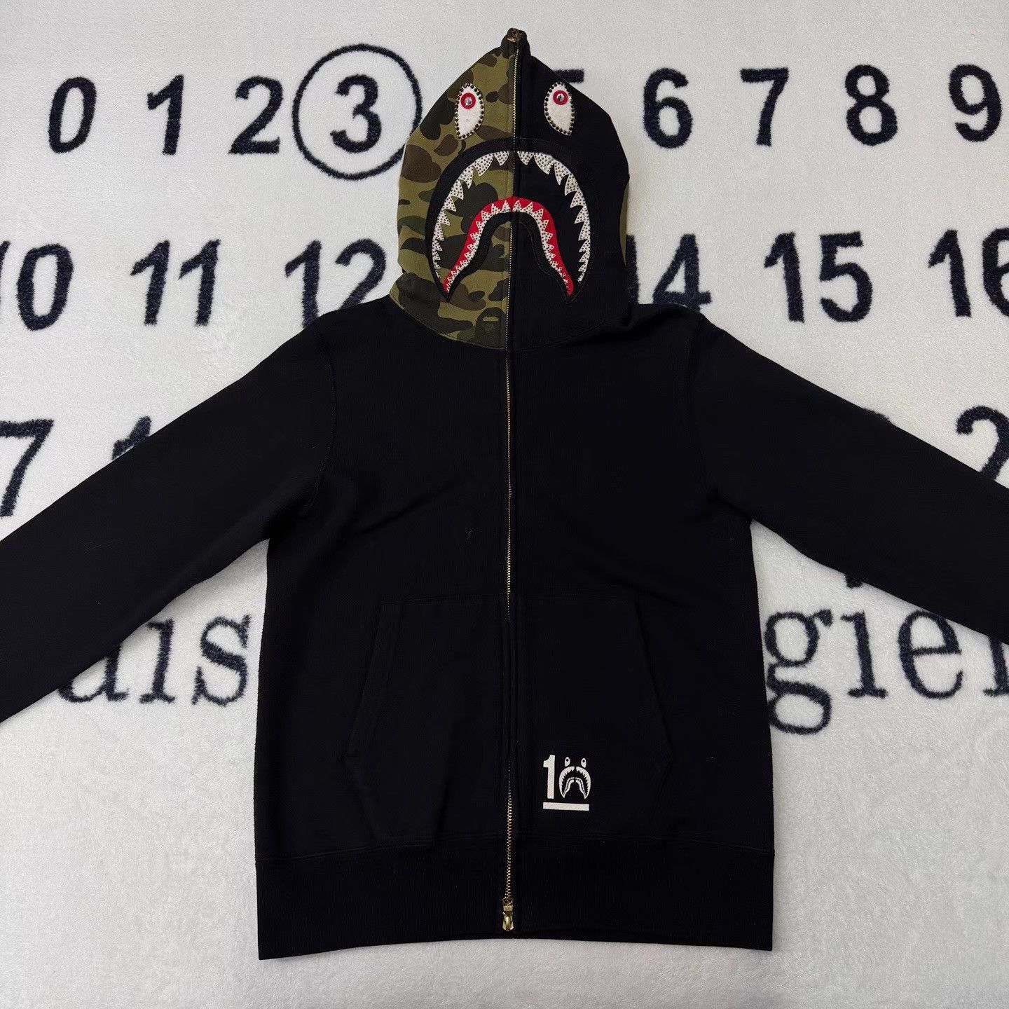 Bape Black Camo Shark Hoodie with Zip Front Size US M / EU 48-50 / 2 - 1 Thumbnail