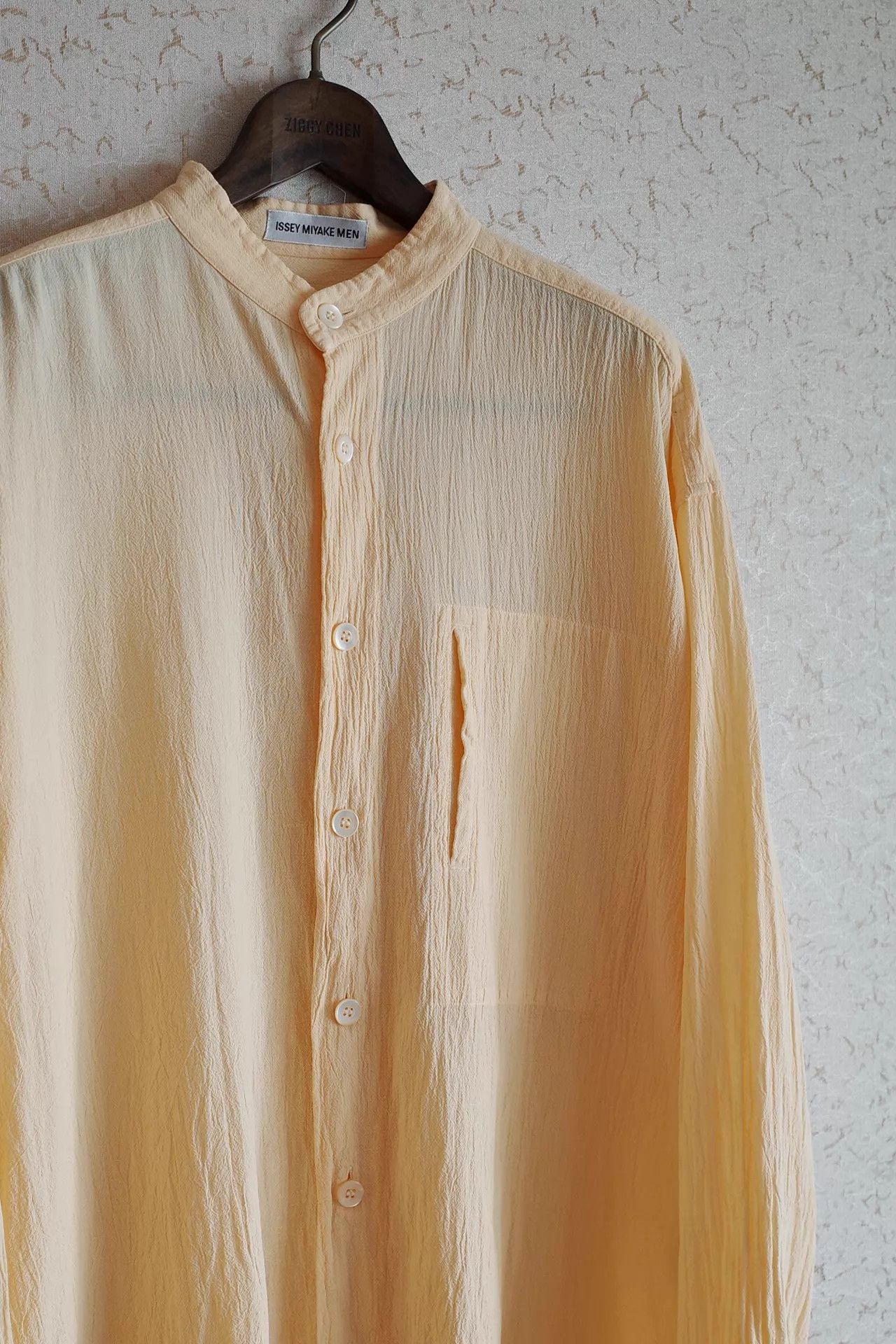 Issey Miyake Issey Miyake Men 90s Pleated Pale Yellow Shirt Size US L / EU 52-54 / 3 - 4 Thumbnail