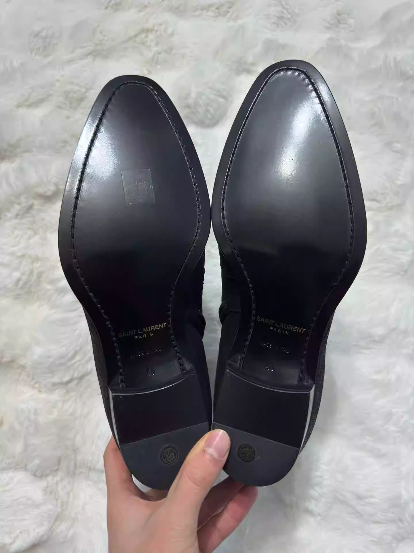 Saint Laurent Paris Saint Laurent Embossed Chelsea Boots Size US 10 / EU 43 - 4 Thumbnail