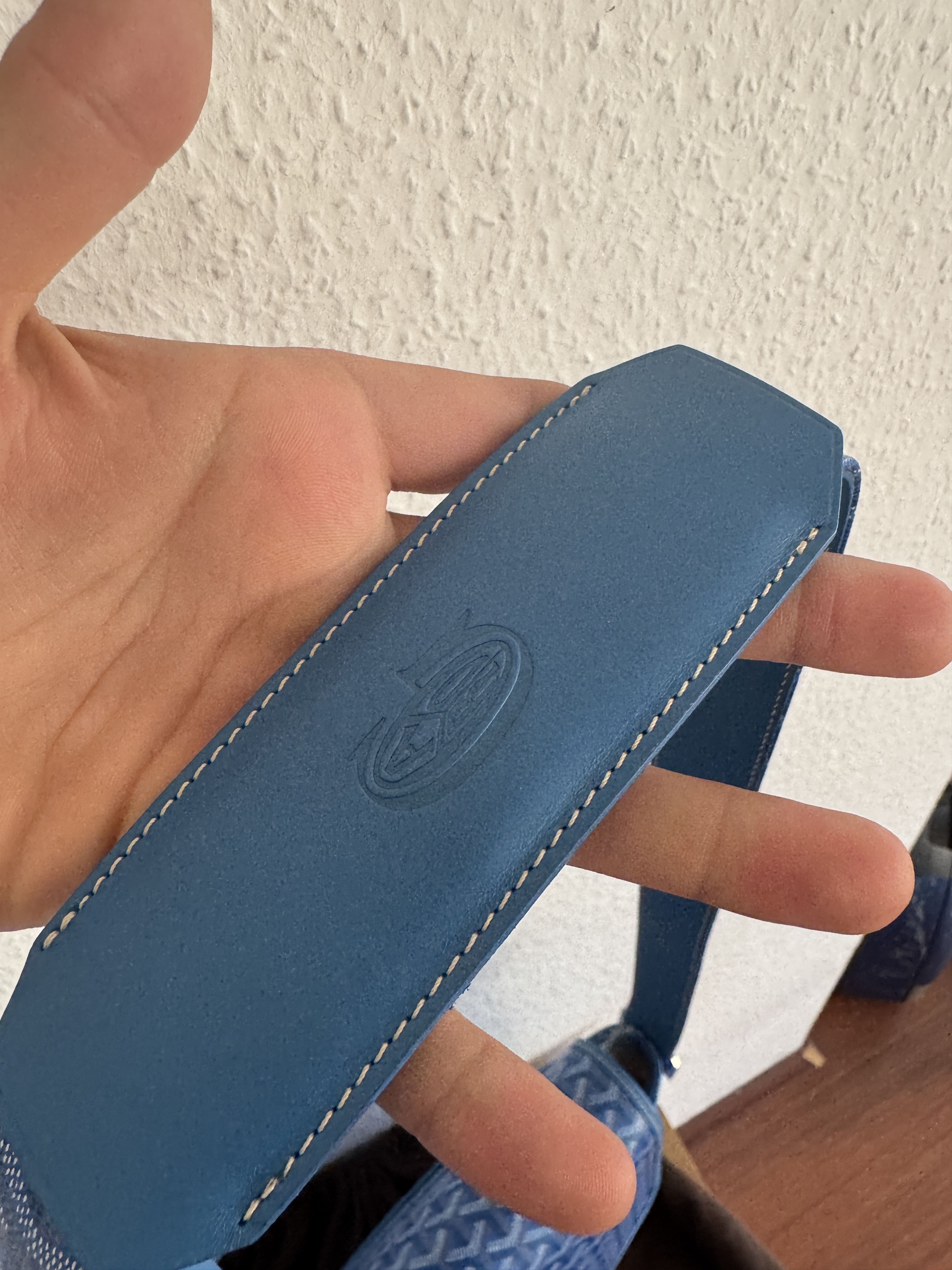 Grand Bleu MM Messenger Bag – Sky Blue