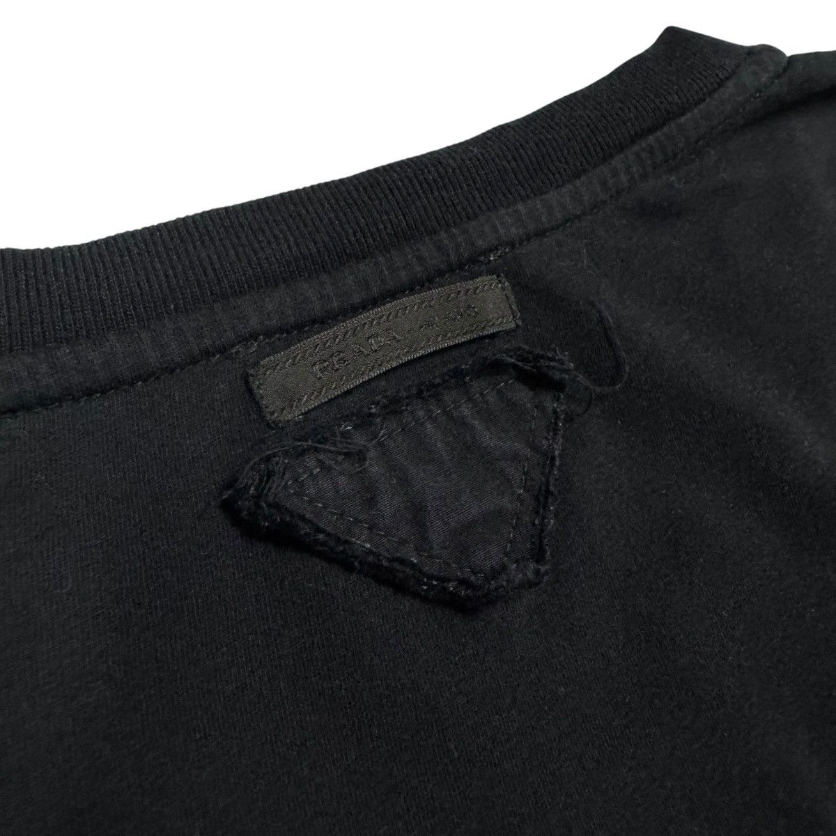 Prada Authentic🔥Prada Triagle Logo V-Neck Plain Shirt Size US L / EU 52-54 / 3 - 12 Thumbnail