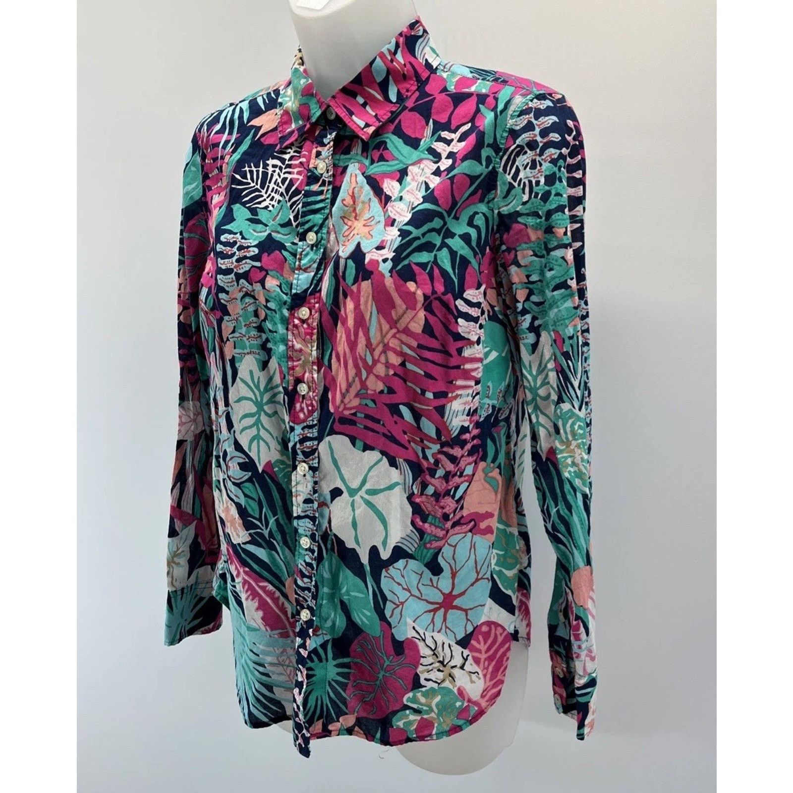 Other Talbots Women's Size XS Floral Leaf Button Down Shirt Size M / US 6-8 / IT 42-44 - 3 Thumbnail