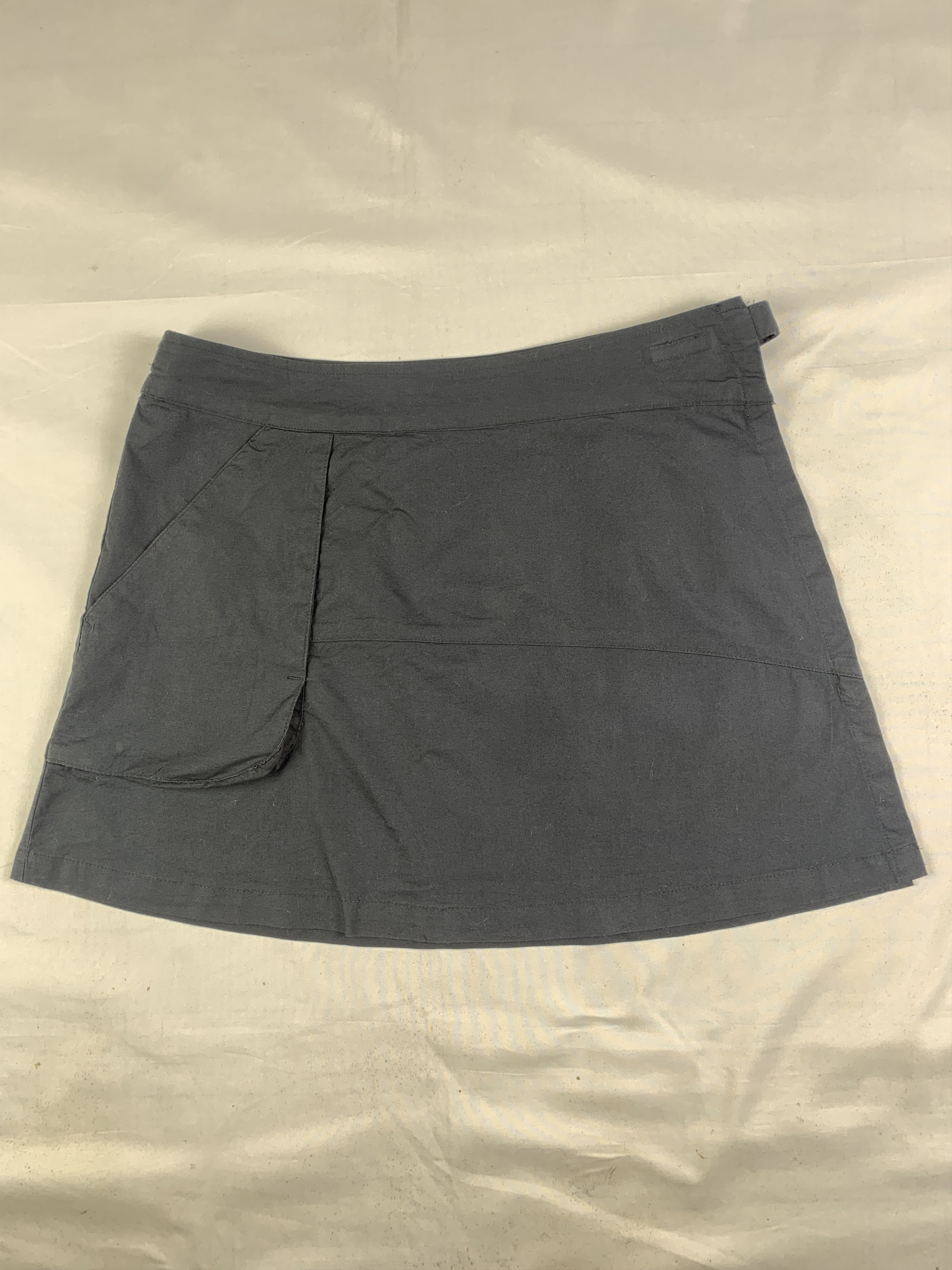 Japanese Brand Quechua Black Pocket Outer Wrapped Skirt (26-33) Size 28" / US 6 / IT 42 - 1 Thumbnail