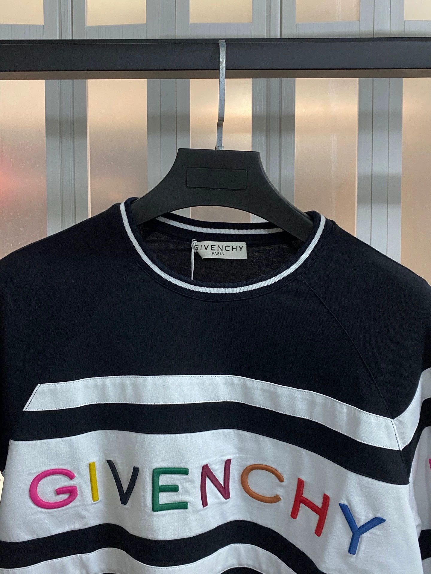 Givenchy givenchy color embroidered logo short t-shirt Size US XS / EU 42 / 0 - 2 Thumbnail