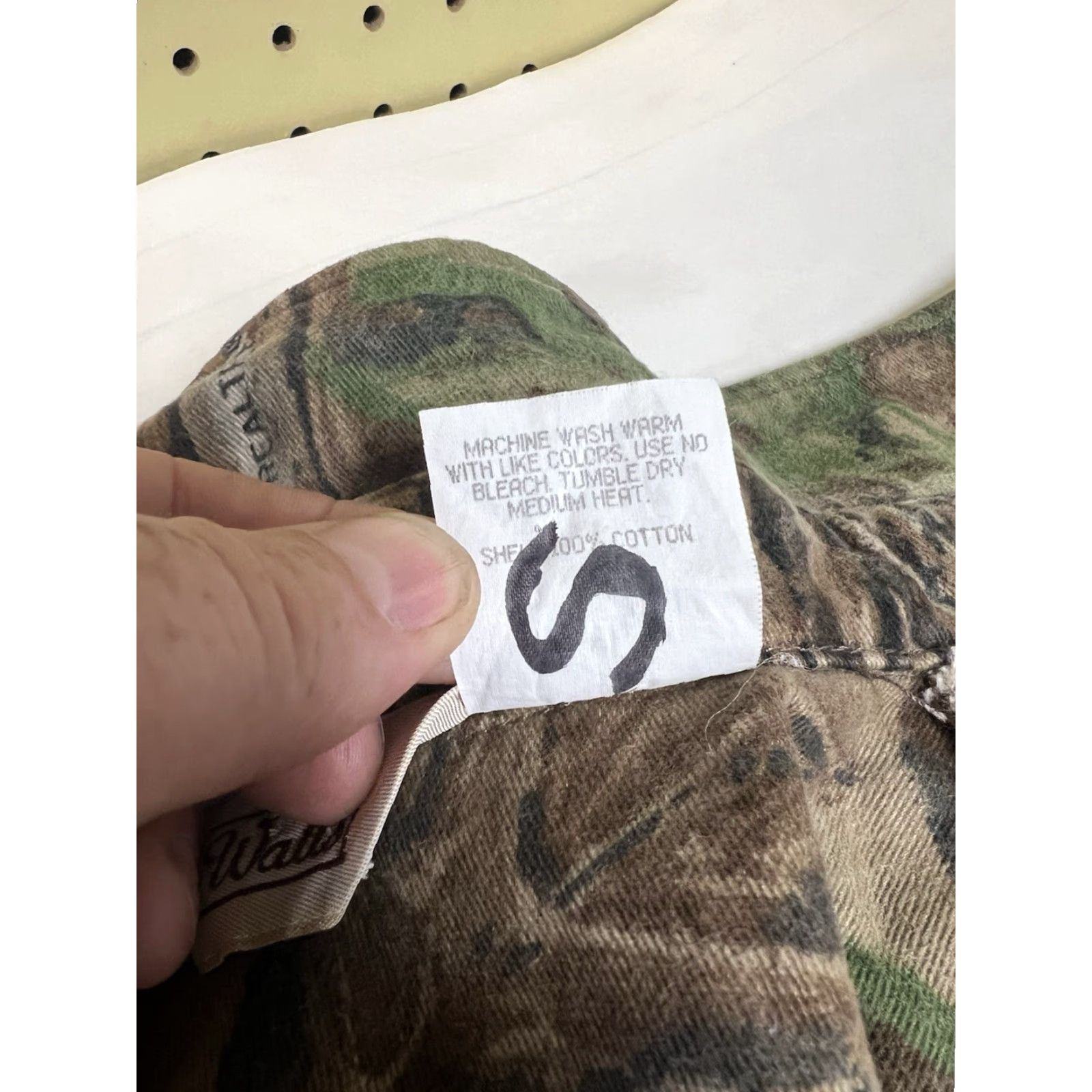 Realtree VINTAGE Realtree Shirt Mens LT Big & Tall Button-Up Camouflage Pockets Long Sleeve Collared Button-Down Size US L / EU 52-54 / 3 - 4 Thumbnail