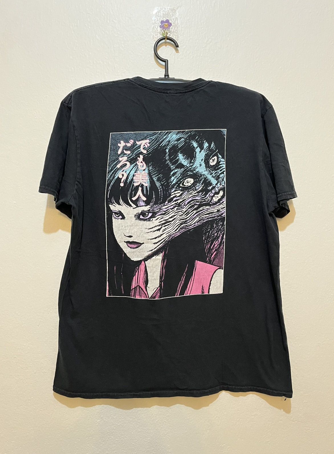 Anime Junji Ito Collection Size US L / EU 52-54 / 3 - 6 Thumbnail