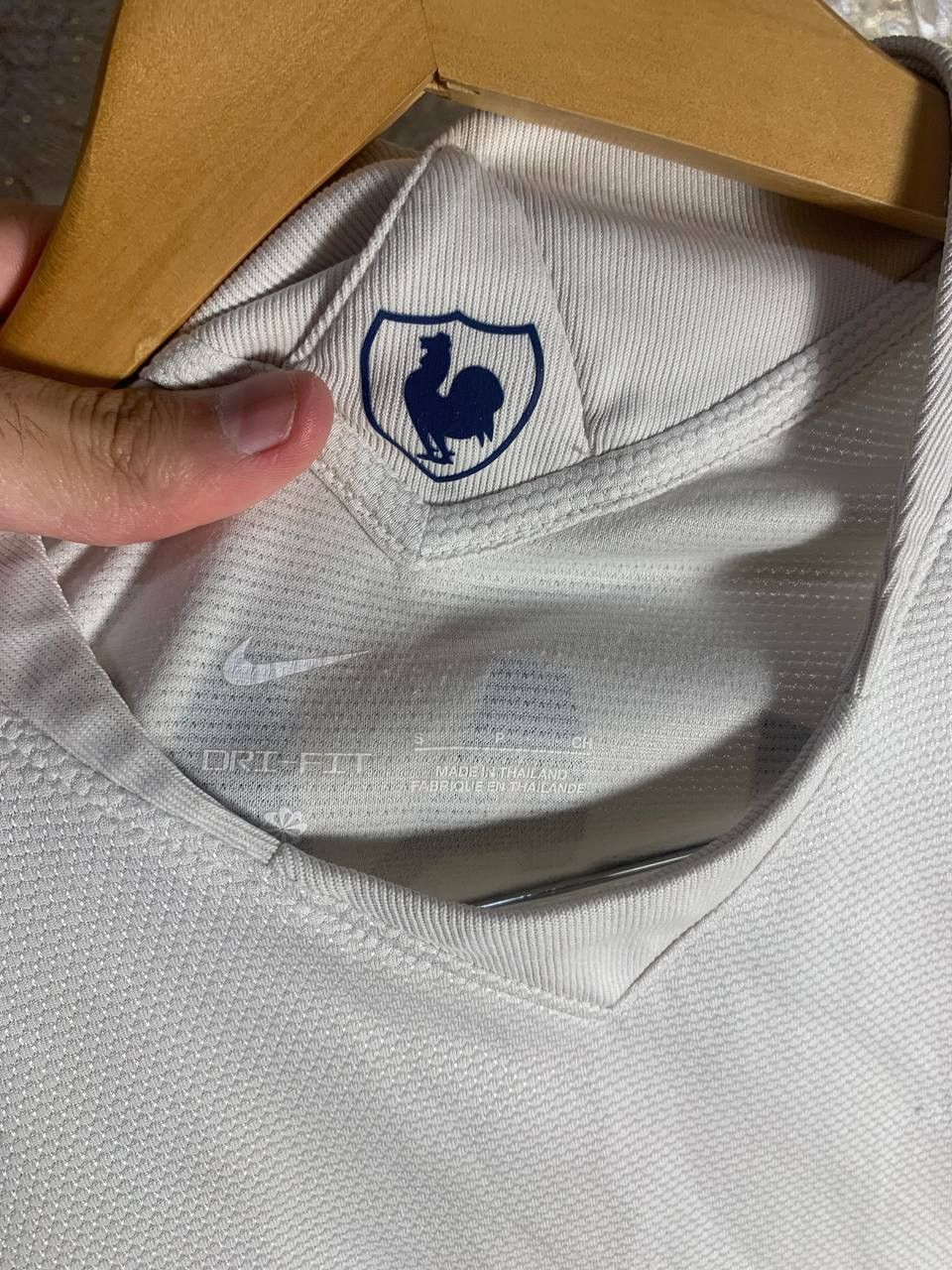 Nike VINTAGE NIKE FC TOTTENHAM HOTSPUR ENGLAND SOCCER JERSEY Y2K Size US S / EU 44-46 / 1 - 9 Thumbnail