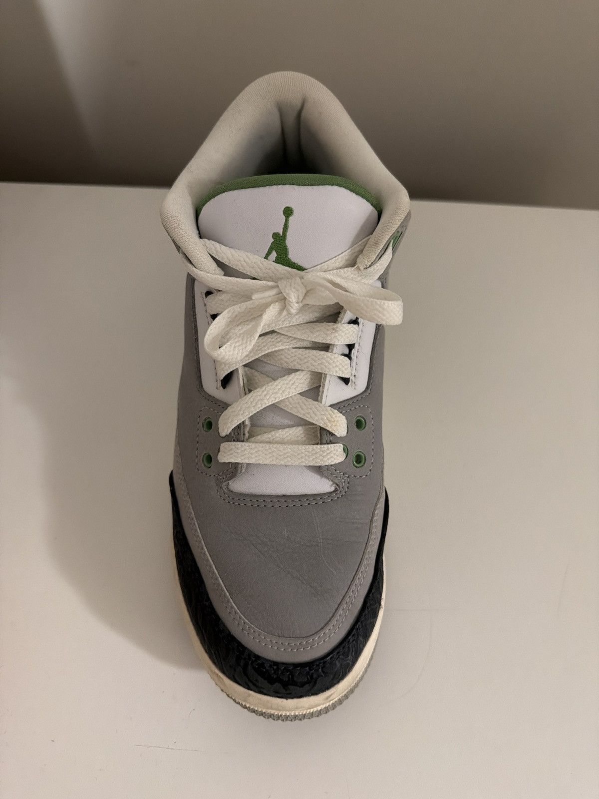 Jordan Brand Air Jordan 3 Retro "Chlorophyll" Size US 7 / EU 40 - 4 Thumbnail