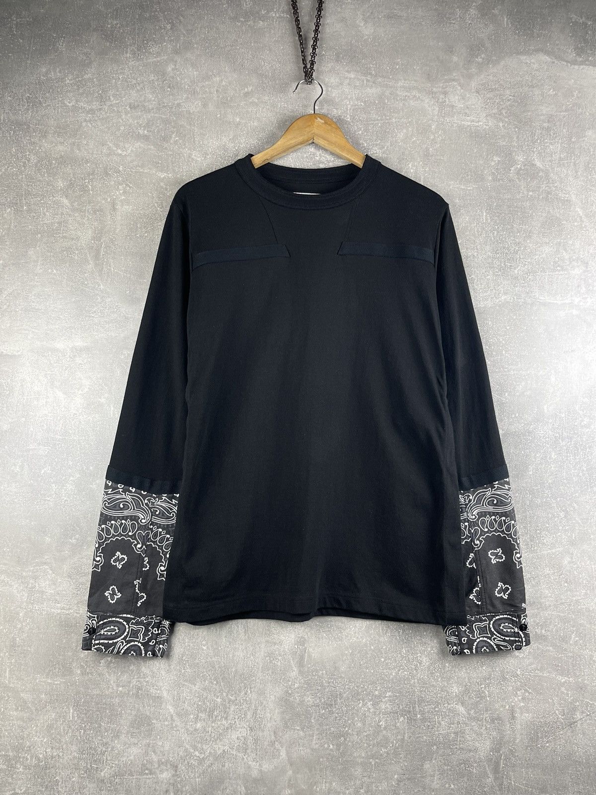 Sacai Sacai Bandana Panel Black Open Long Sleeve T-Shirt Size US S / EU 44-46 / 1 - 1 Thumbnail
