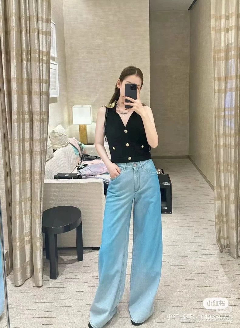 Chanel Chanel 24C early spring show blue gradient faded jeans Size 26" / US 2 / IT 38 - 8 Thumbnail