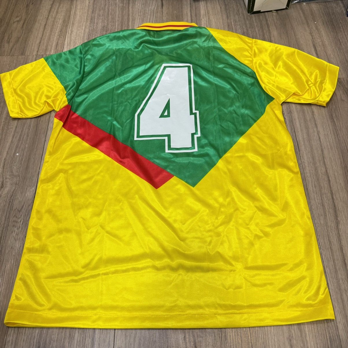 Mizuno JEF United 93/96 home shirt #4 Size US L / EU 52-54 / 3 - 2 Thumbnail