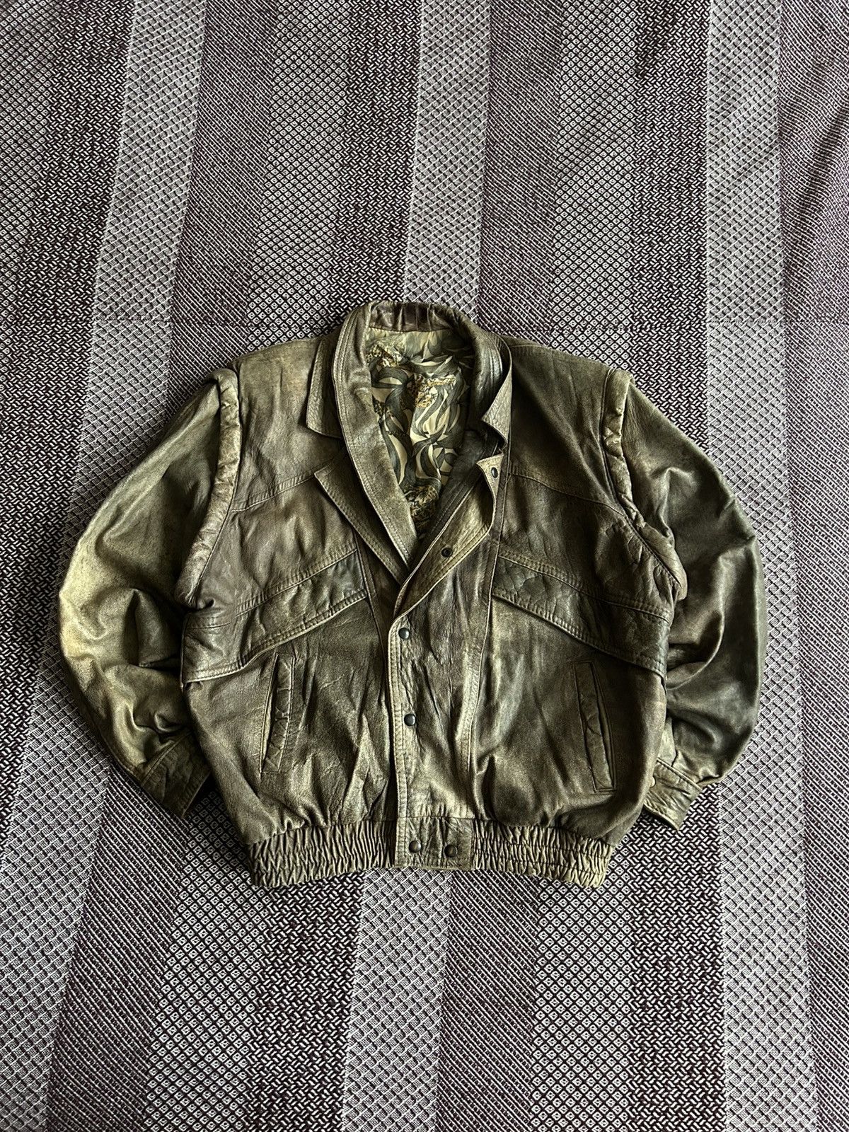 Genuine Leather Vintage Leather Distressed Bomber Jacket Faded VeraPelle Y2K Size US L / EU 52-54 / 3 - 1 Thumbnail