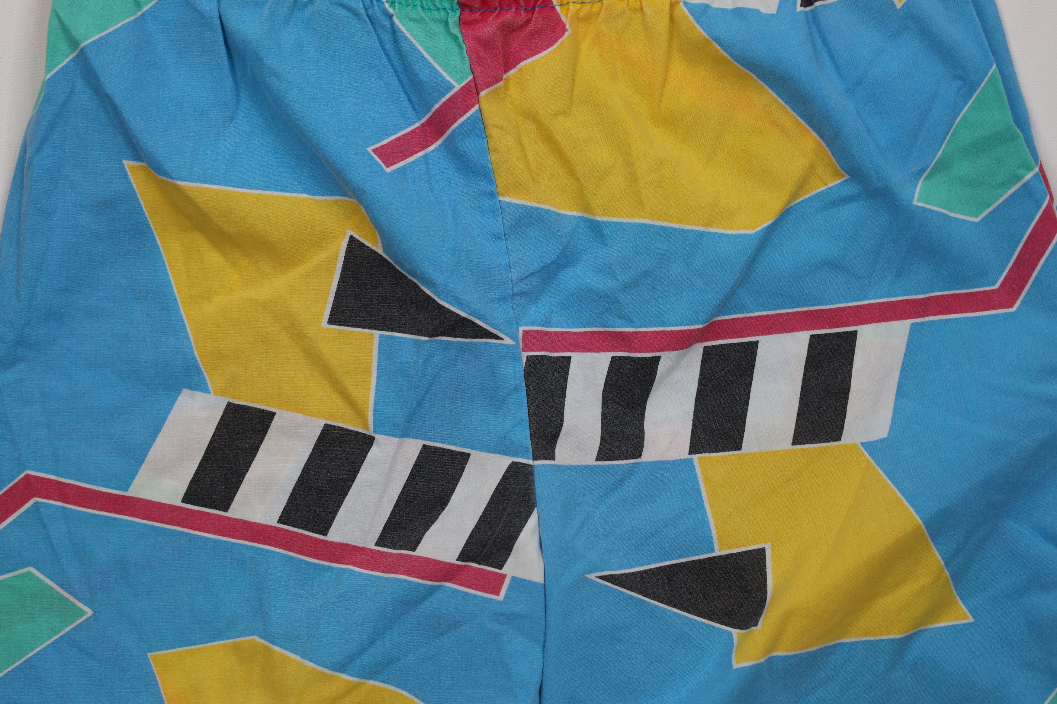 Vintage Vintage 80s 90s Streetwear Abstract Surf Surfing Shorts USA Size US 32 / EU 48 - 3 Thumbnail