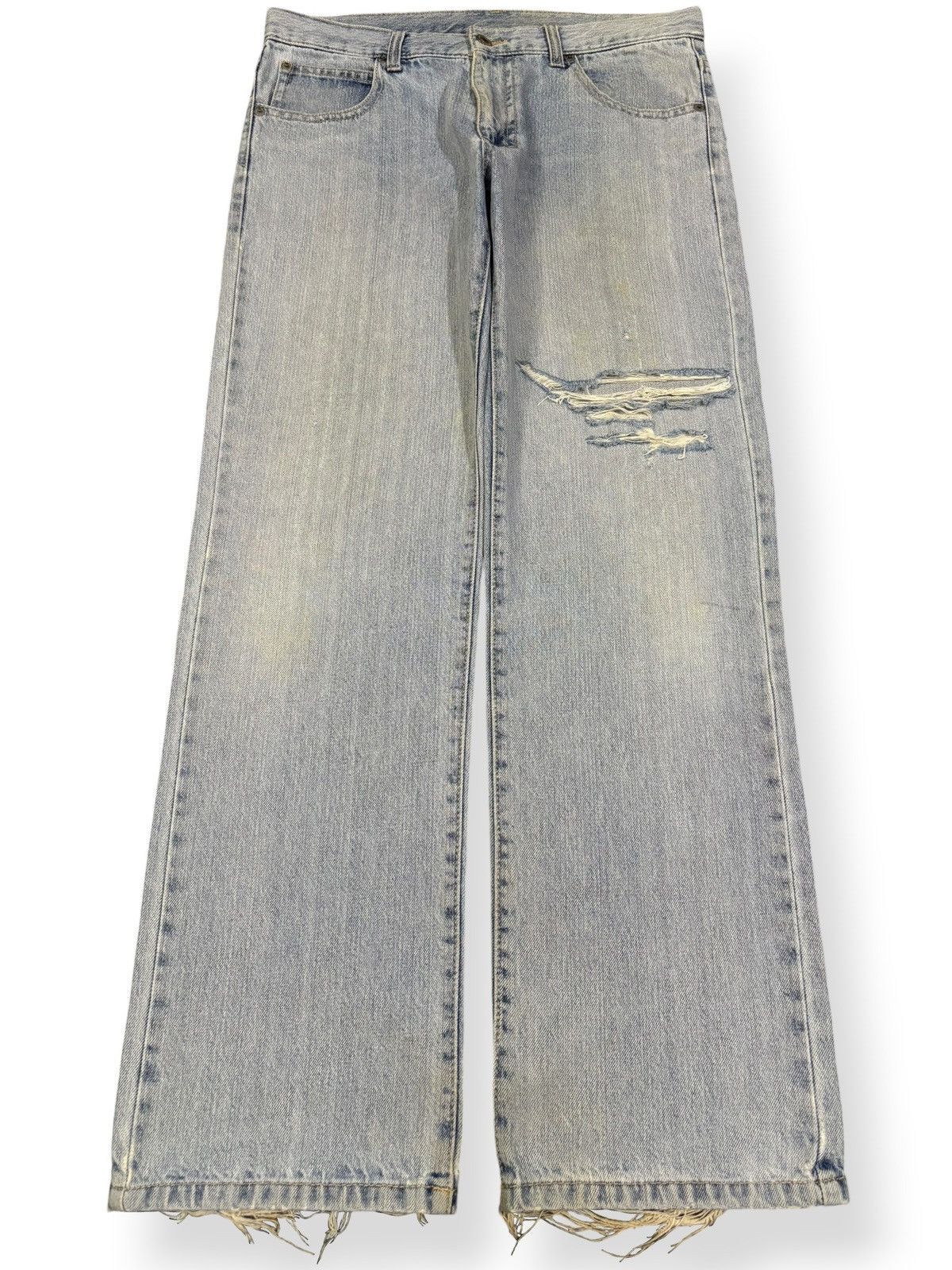 Japanese Brand Vintage Japanese Brand Light Blue Wash Distressed Jeans Size US 34 / EU 50 - 1 Thumbnail