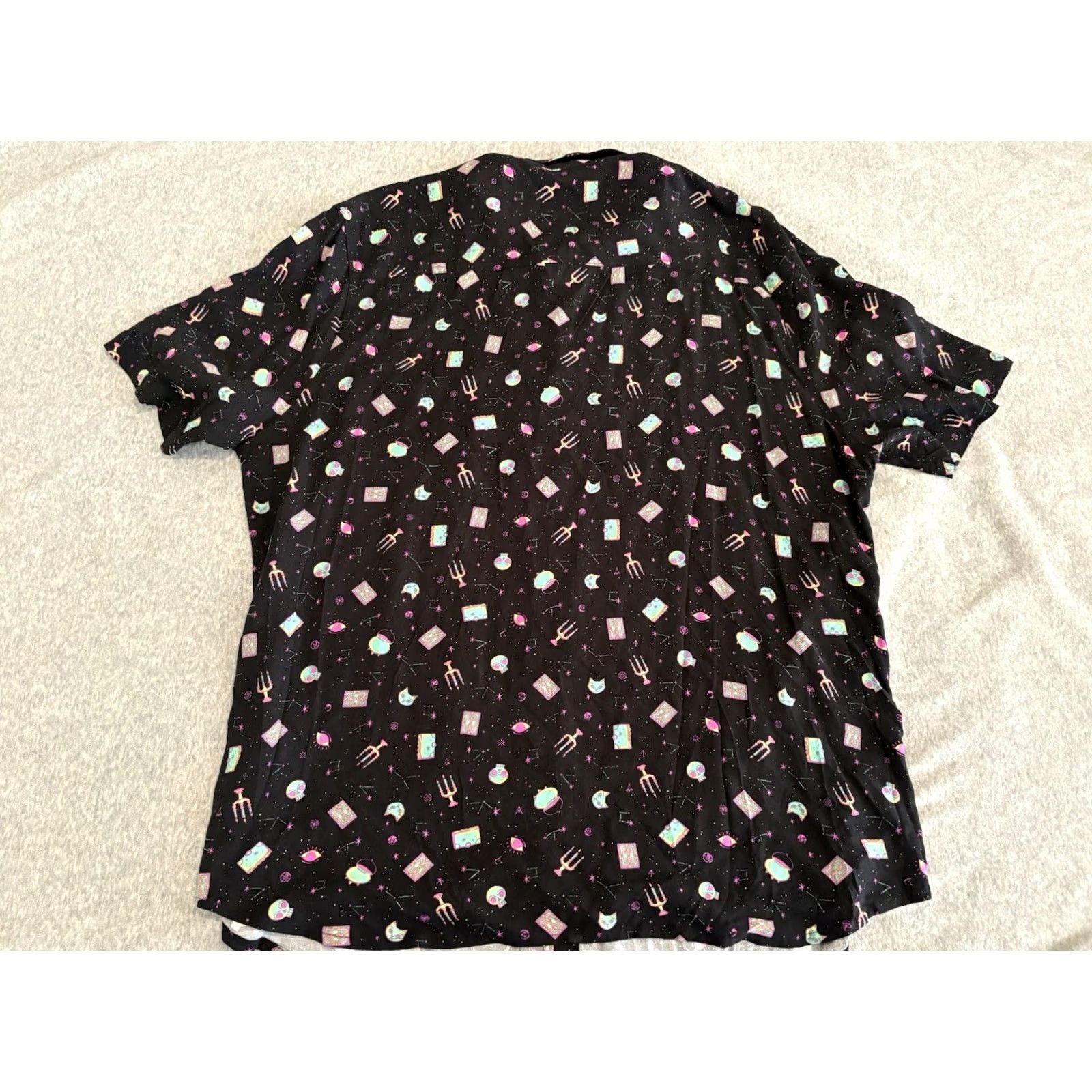 Disney Disney Hocus Pocus Button Up Shirt 2XL Men Black Halloween AOP Shirt Womens? Size US XXL / EU 58 / 5 - 5 Thumbnail