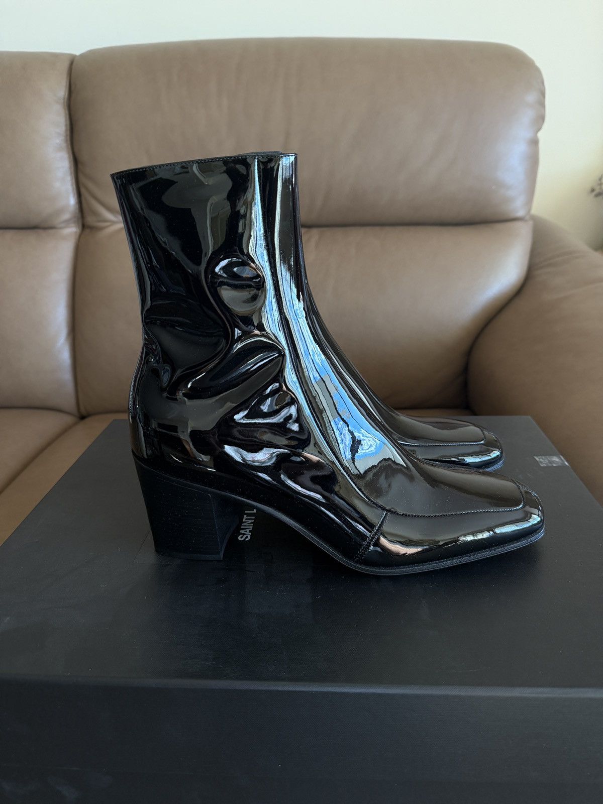 Saint Laurent Paris Saint Laurent Beau 75 Zipped Boots Patent Leather Size US 10.5 / EU 43-44 - 1 Thumbnail